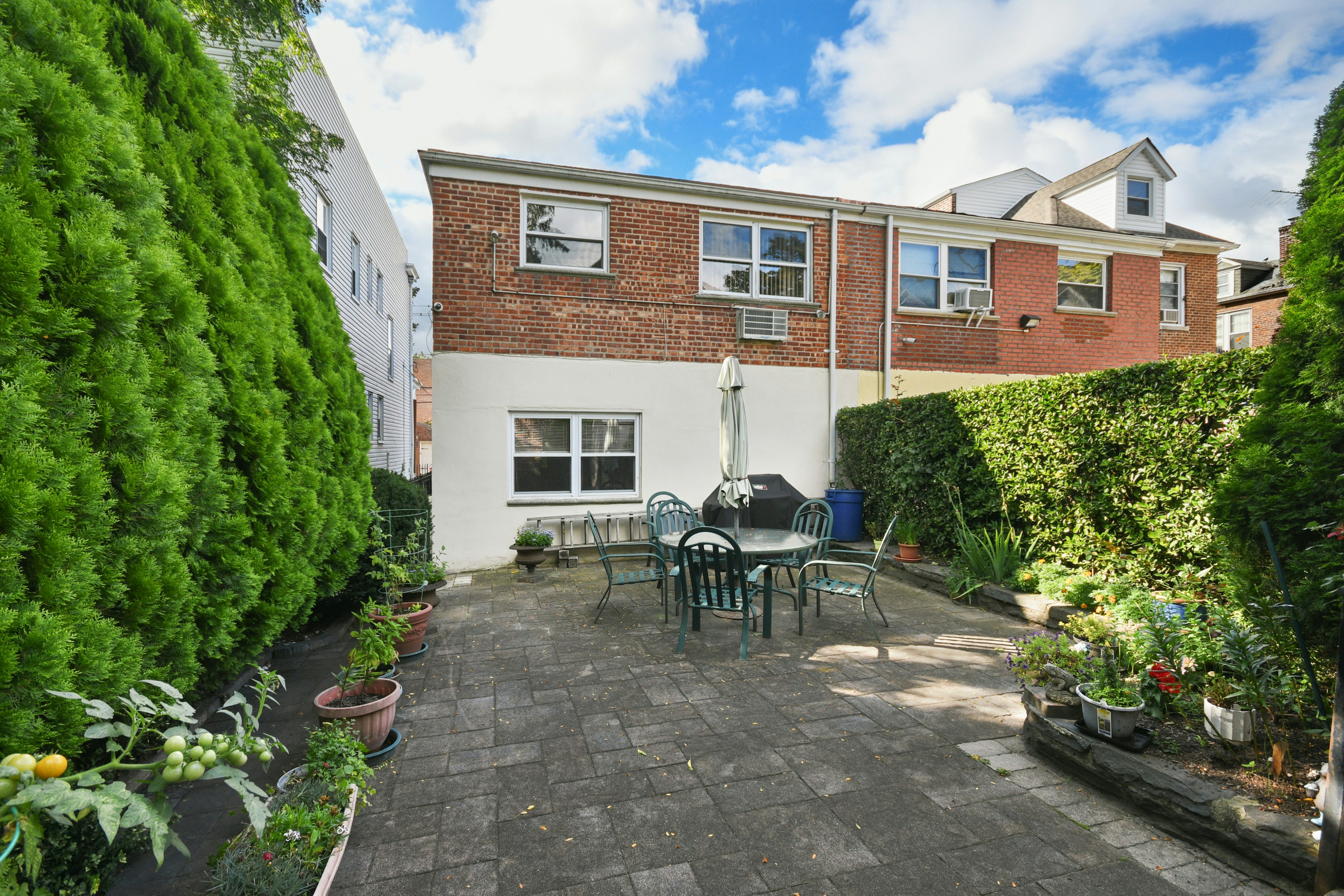  137 E 235th Street, Bronx, NY, 10470 - 物件實景