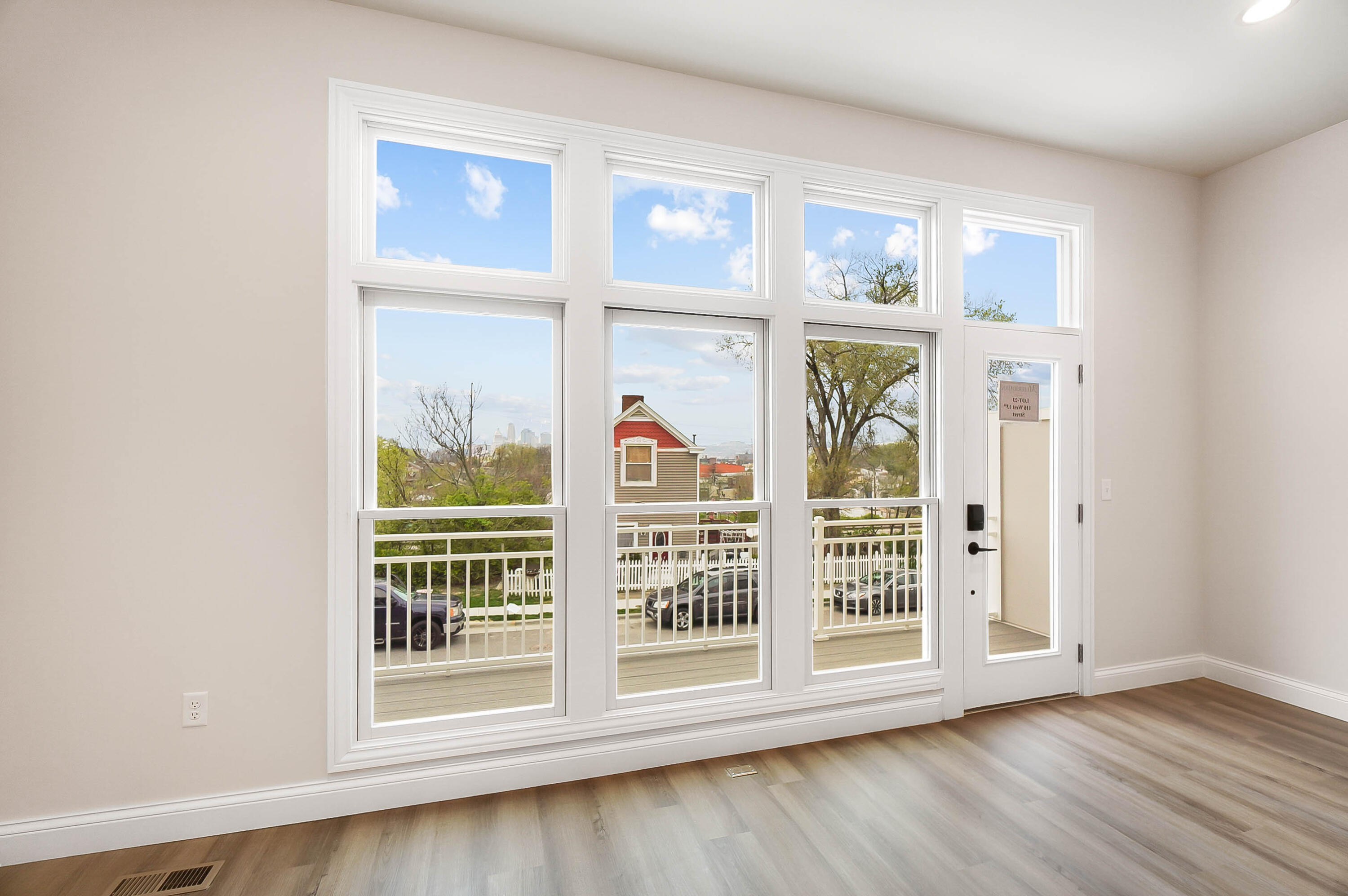 Newport, Kentucky, 41071, United States, 3 Bedrooms Bedrooms, ,4 BathroomsBathrooms,Residential,For Sale,1786326