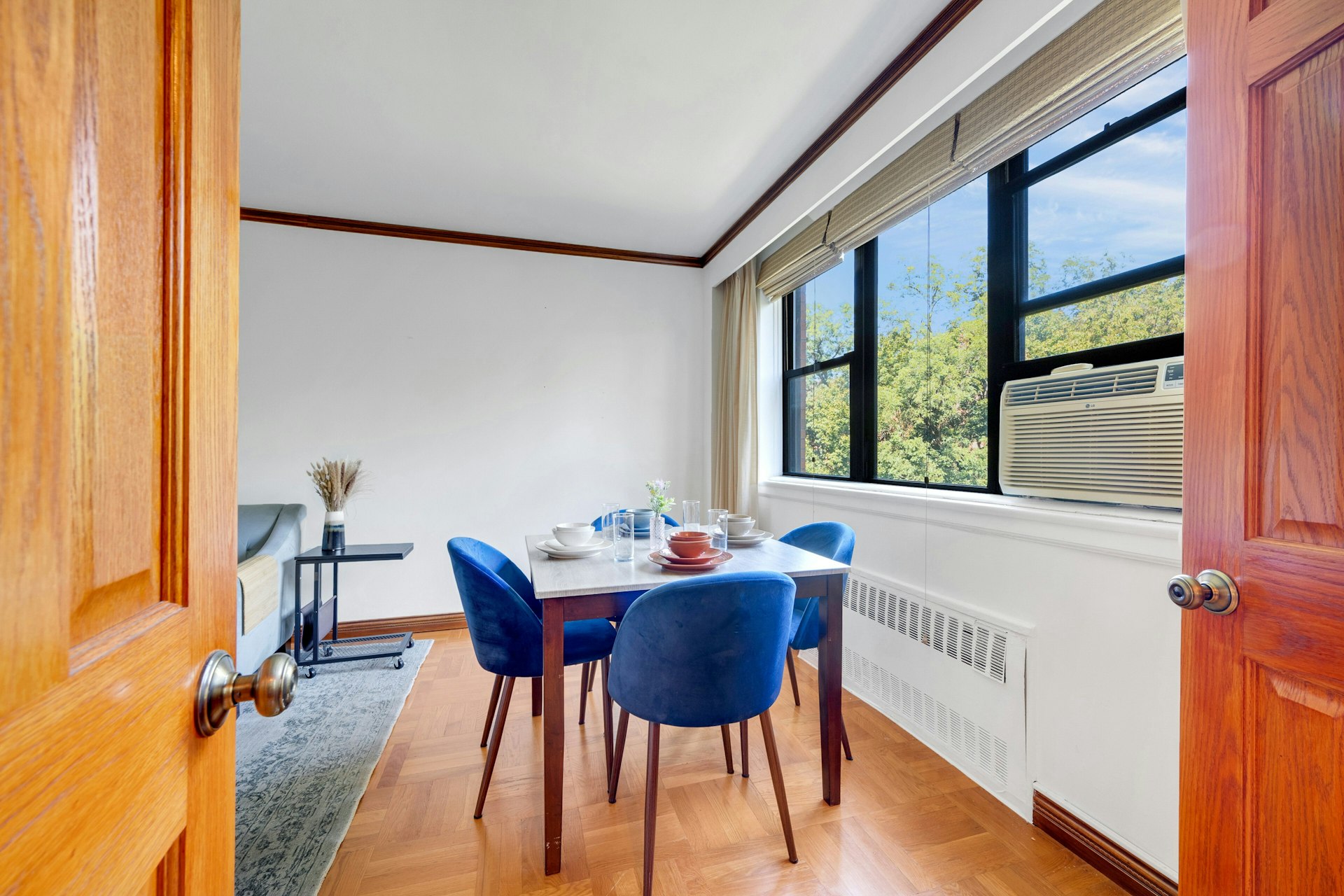  735 Kappock Street - 物件實景