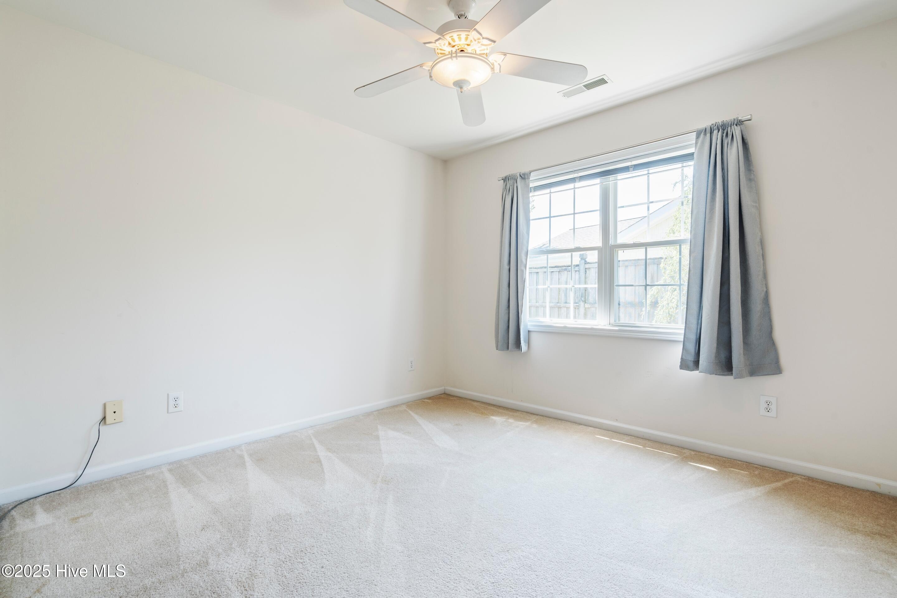 Wilmington, North Carolina, 28405, United States, 4 Bedrooms Bedrooms, ,2 BathroomsBathrooms,Residential,For Sale,1957483