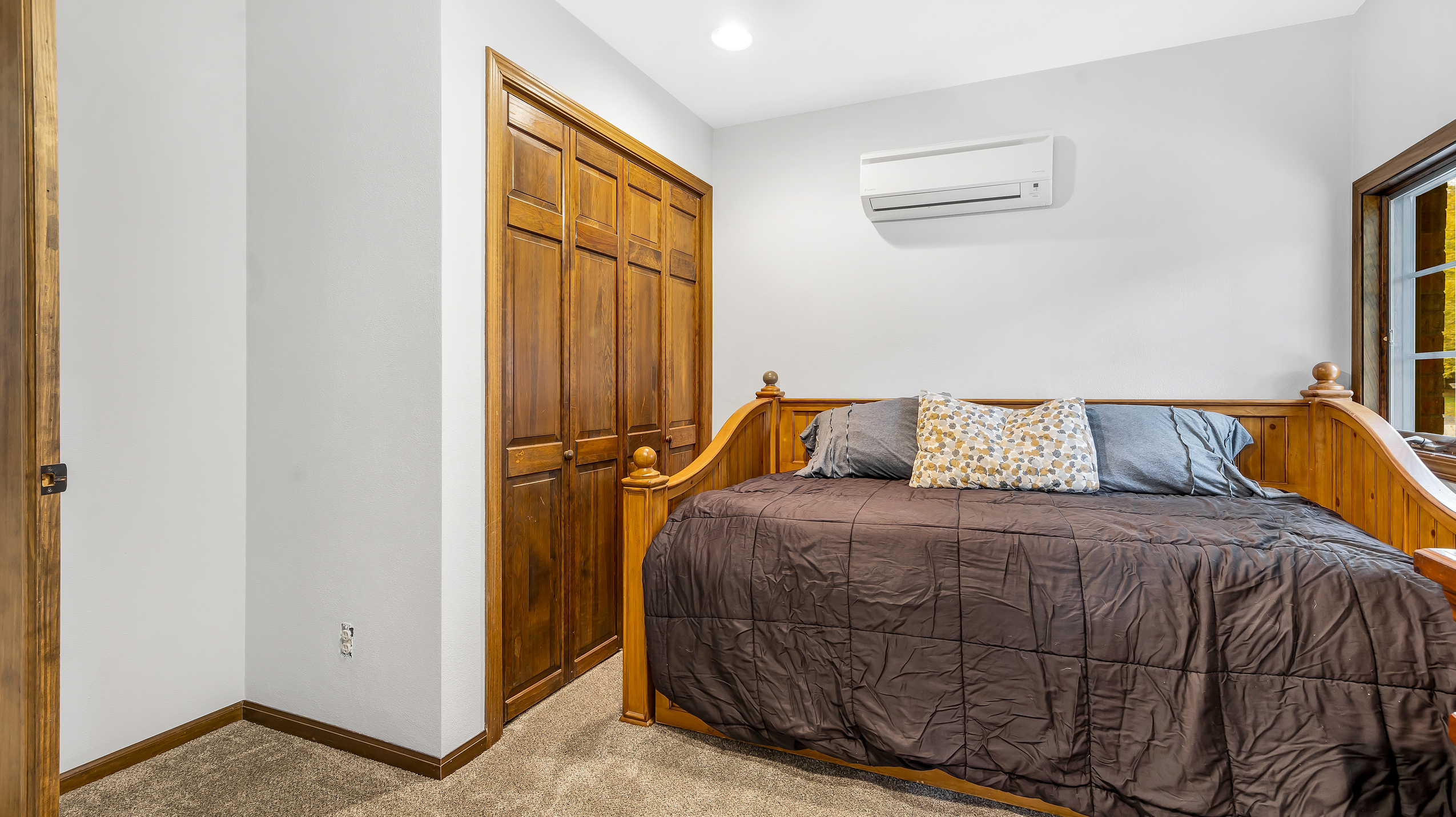 Waterloo, Illinois, 62298, United States, 3 Bedrooms Bedrooms, ,3 BathroomsBathrooms,Residential,For Sale,1986147