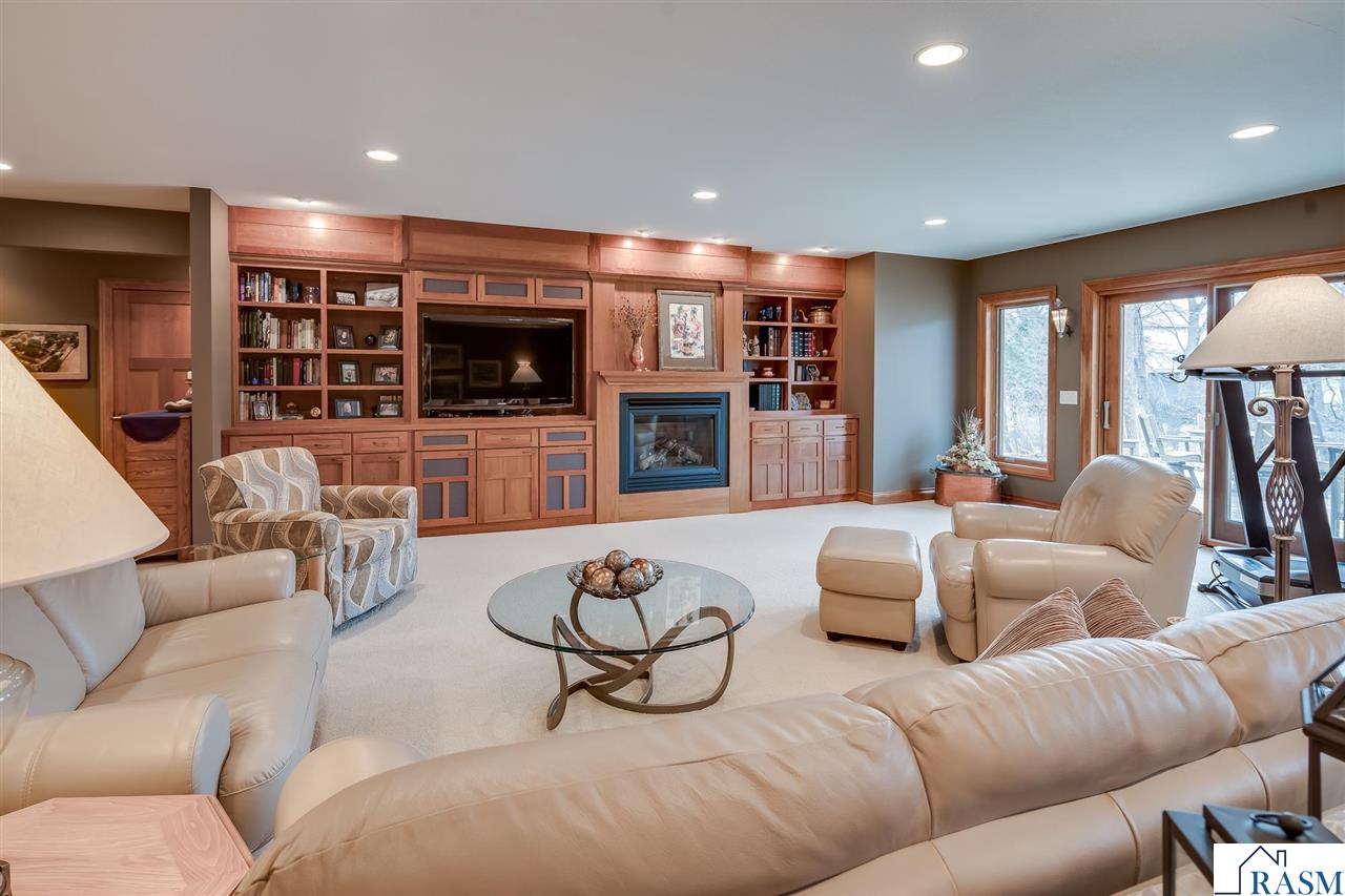 Mankato, Minnesota, 56001, United States, 3 Bedrooms Bedrooms, ,2 BathroomsBathrooms,Residential,For Sale,1982289