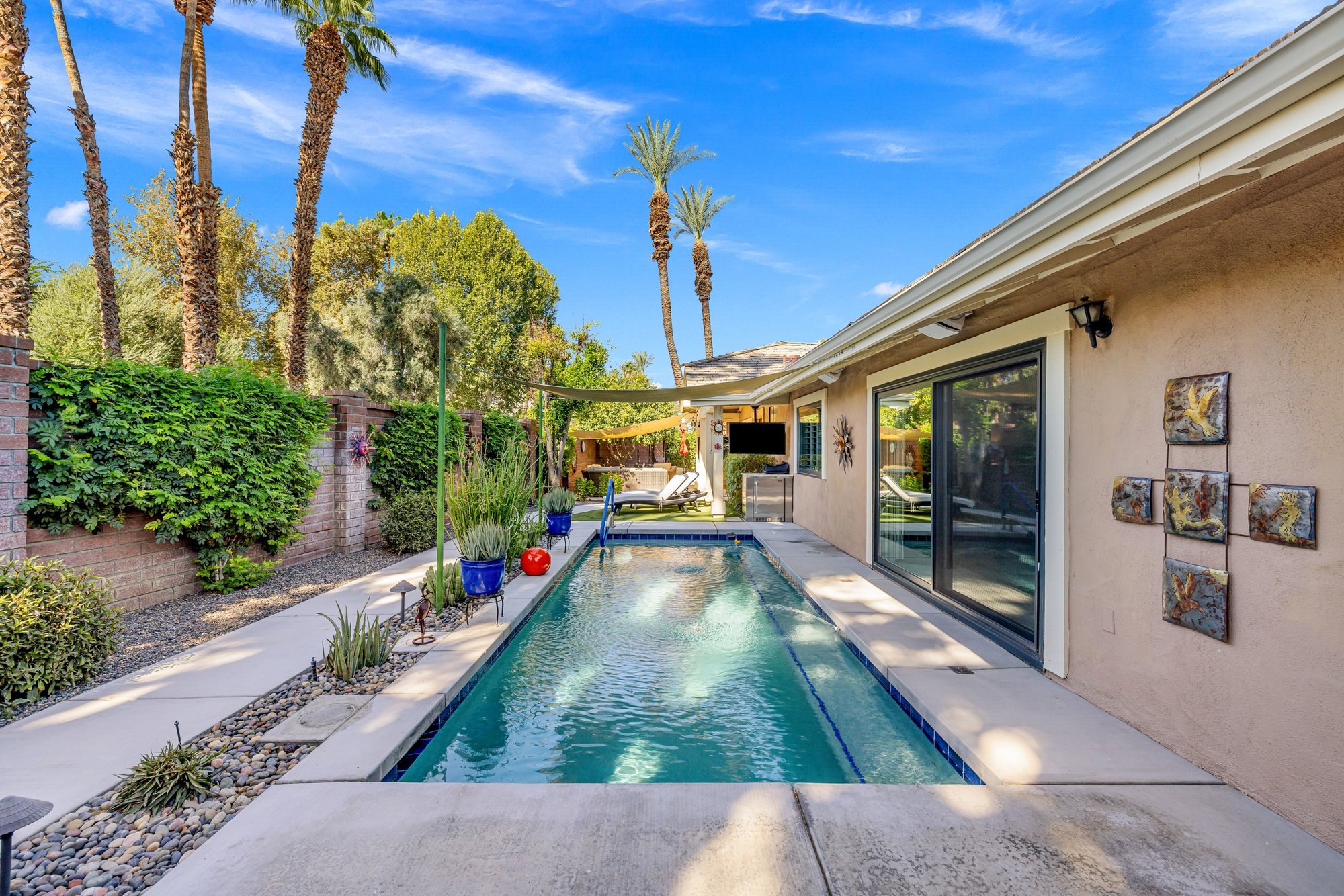  Rare Private Pool Retreat in Monterey CC - 物件實景
