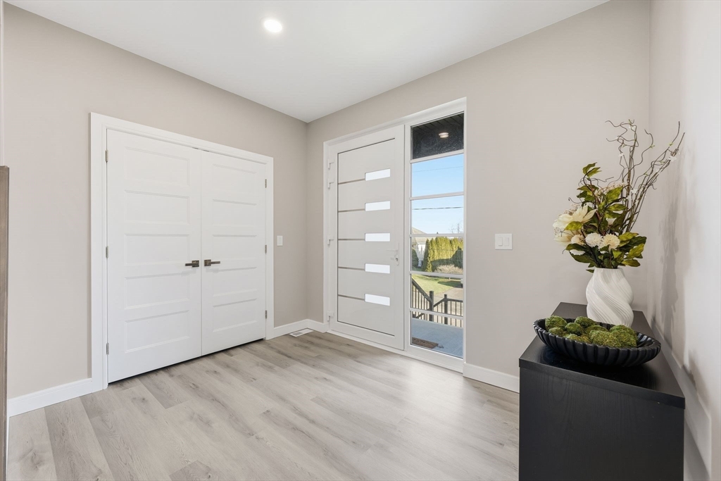 Holyoke, Massachusetts, 01040, United States, 3 Bedrooms Bedrooms, ,3 BathroomsBathrooms,Residential,For Sale,2003415