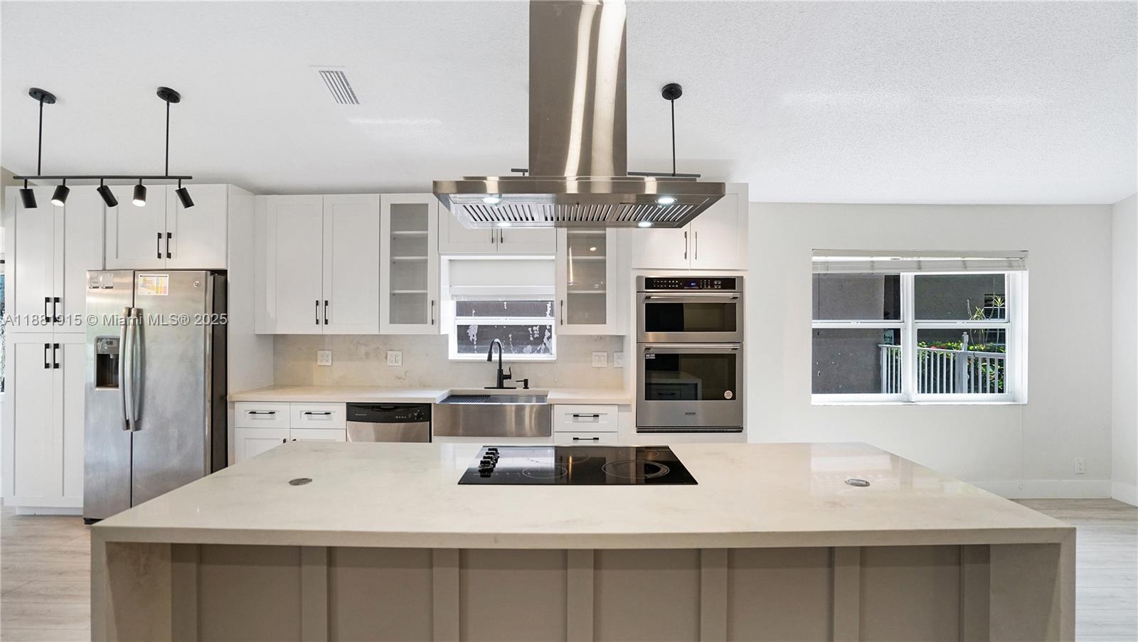 Plantation, Florida, 33322, United States, 3 Bedrooms Bedrooms, ,2 BathroomsBathrooms,Residential,For Sale,1947499