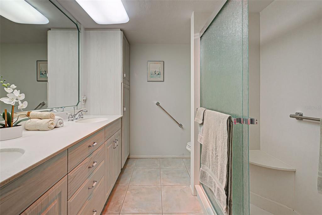 Venice, Florida, 34285, United States, 2 Bedrooms Bedrooms, ,2 BathroomsBathrooms,Residential,For Sale,1994230