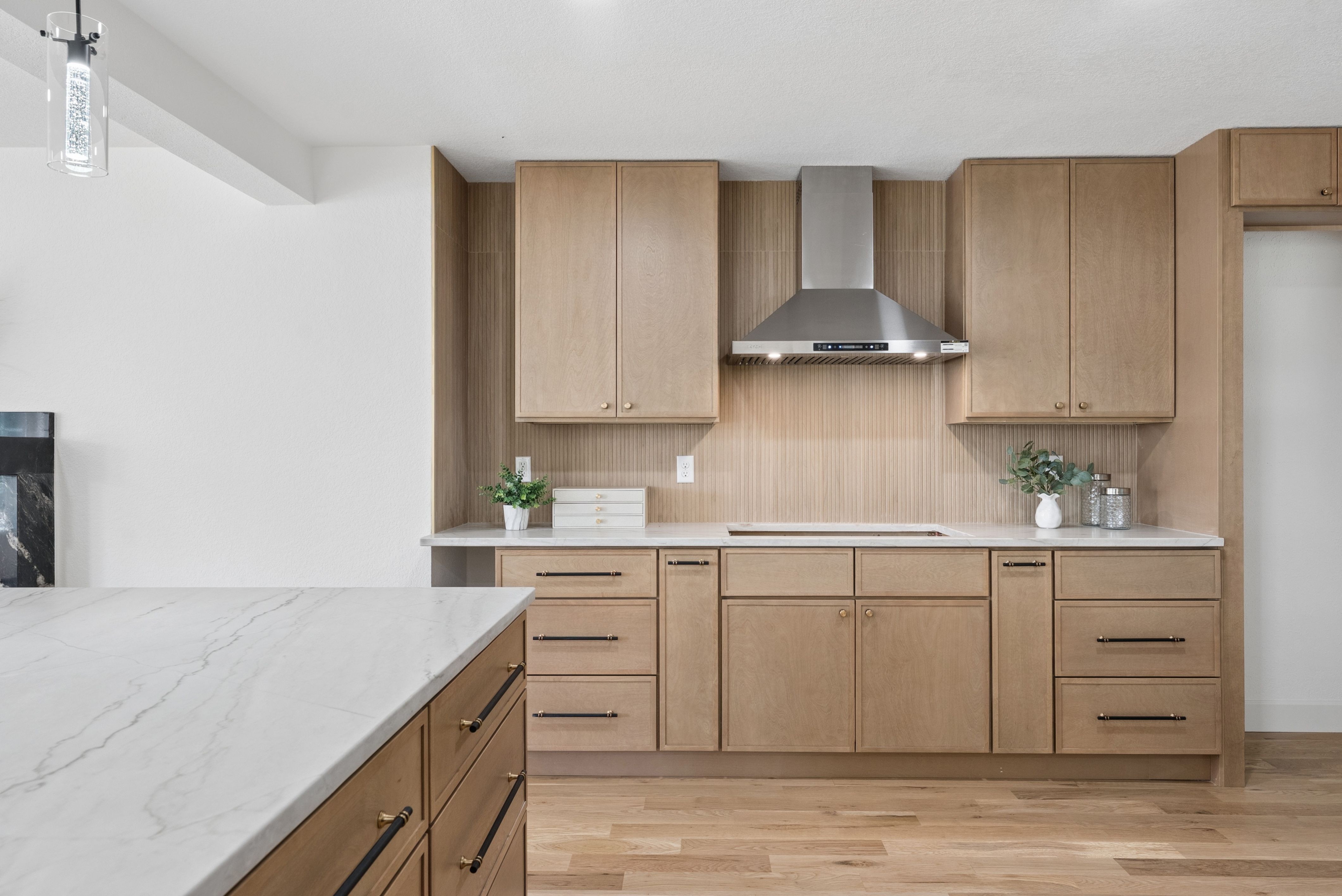  Nestled on a cul-de-sac in the sought-after Piney Creek neighborhood, - 物件實景