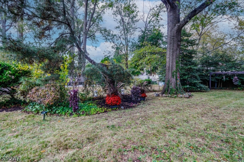 Rahway City, New Jersey, 07065, United States, 4 Bedrooms Bedrooms, ,2 BathroomsBathrooms,Residential,For Sale,1986510