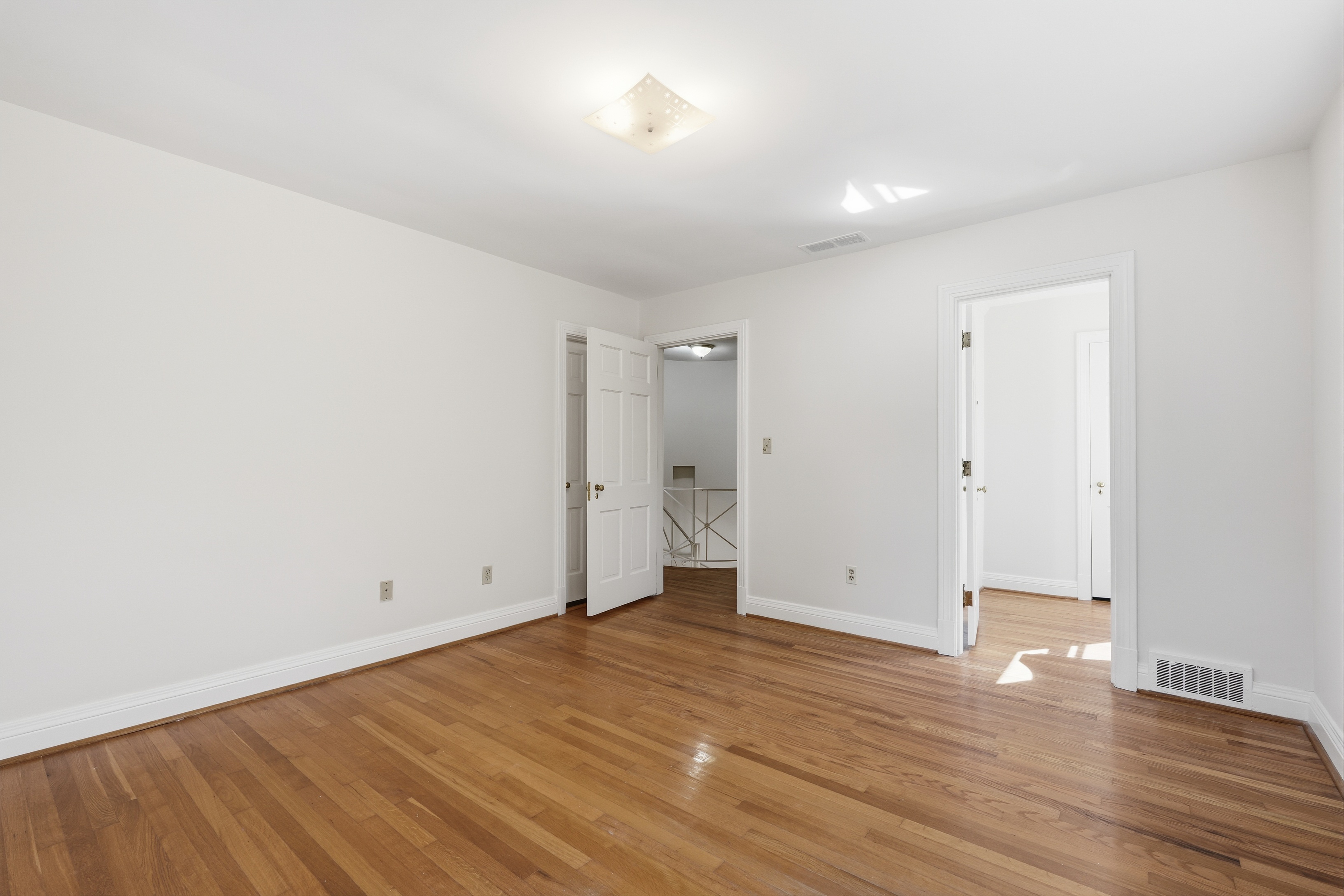  2501 Seneca Valley Road, Louisville, KY 40205 - 物件實景