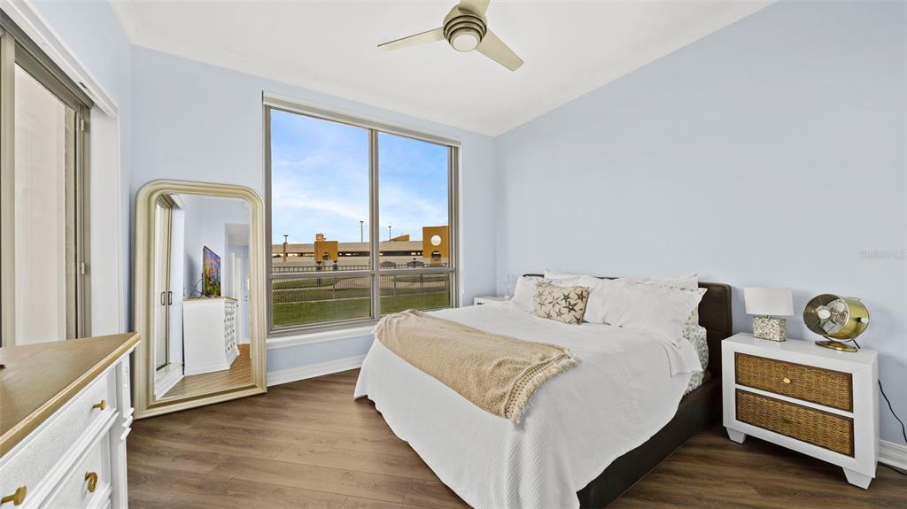 Tampa, Florida, 33602, United States, 2 Bedrooms Bedrooms, ,2 BathroomsBathrooms,Residential,For Sale,1935237