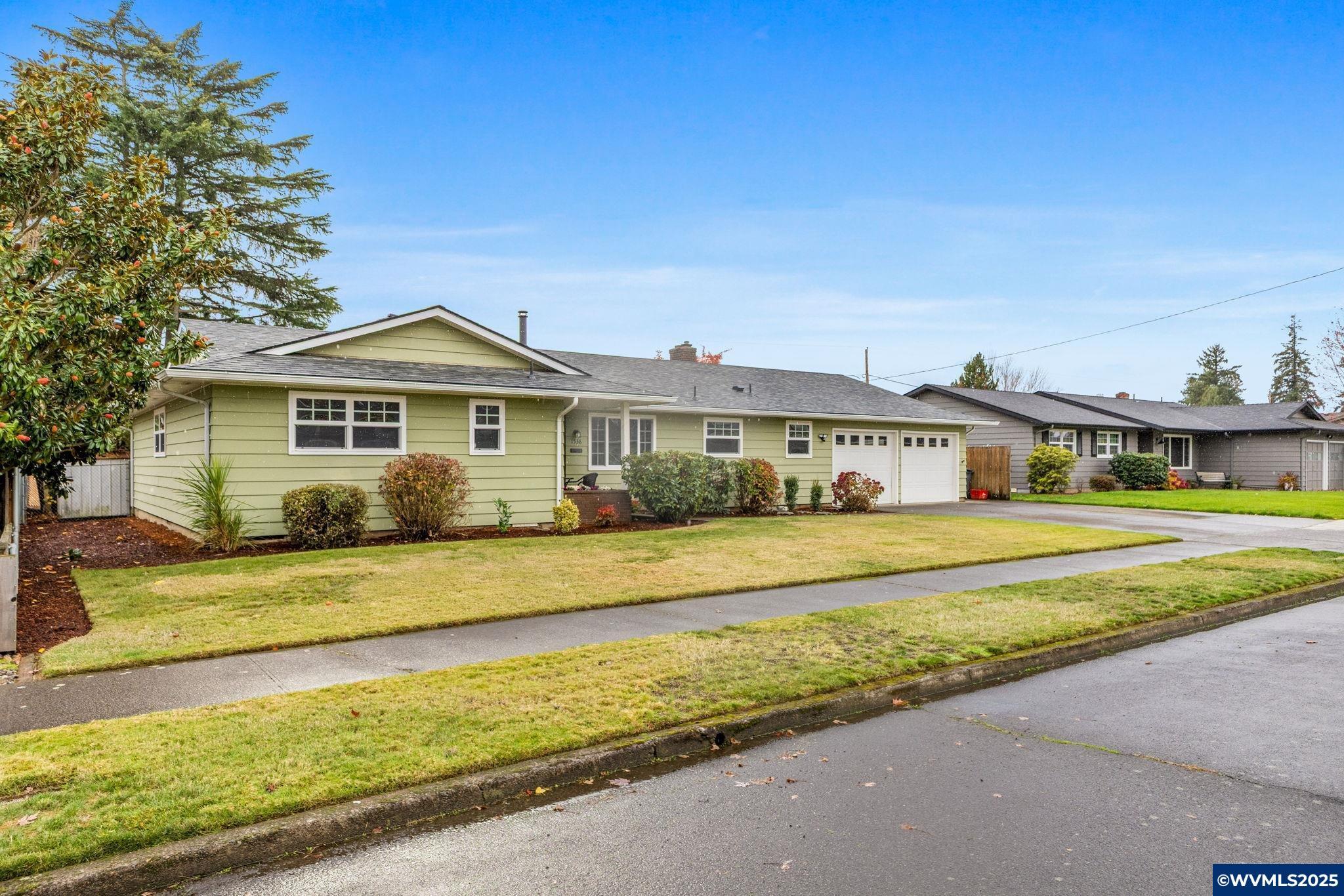 Keizer, Oregon, 97303, United States, 3 Bedrooms Bedrooms, ,2 BathroomsBathrooms,Residential,For Sale,1989311