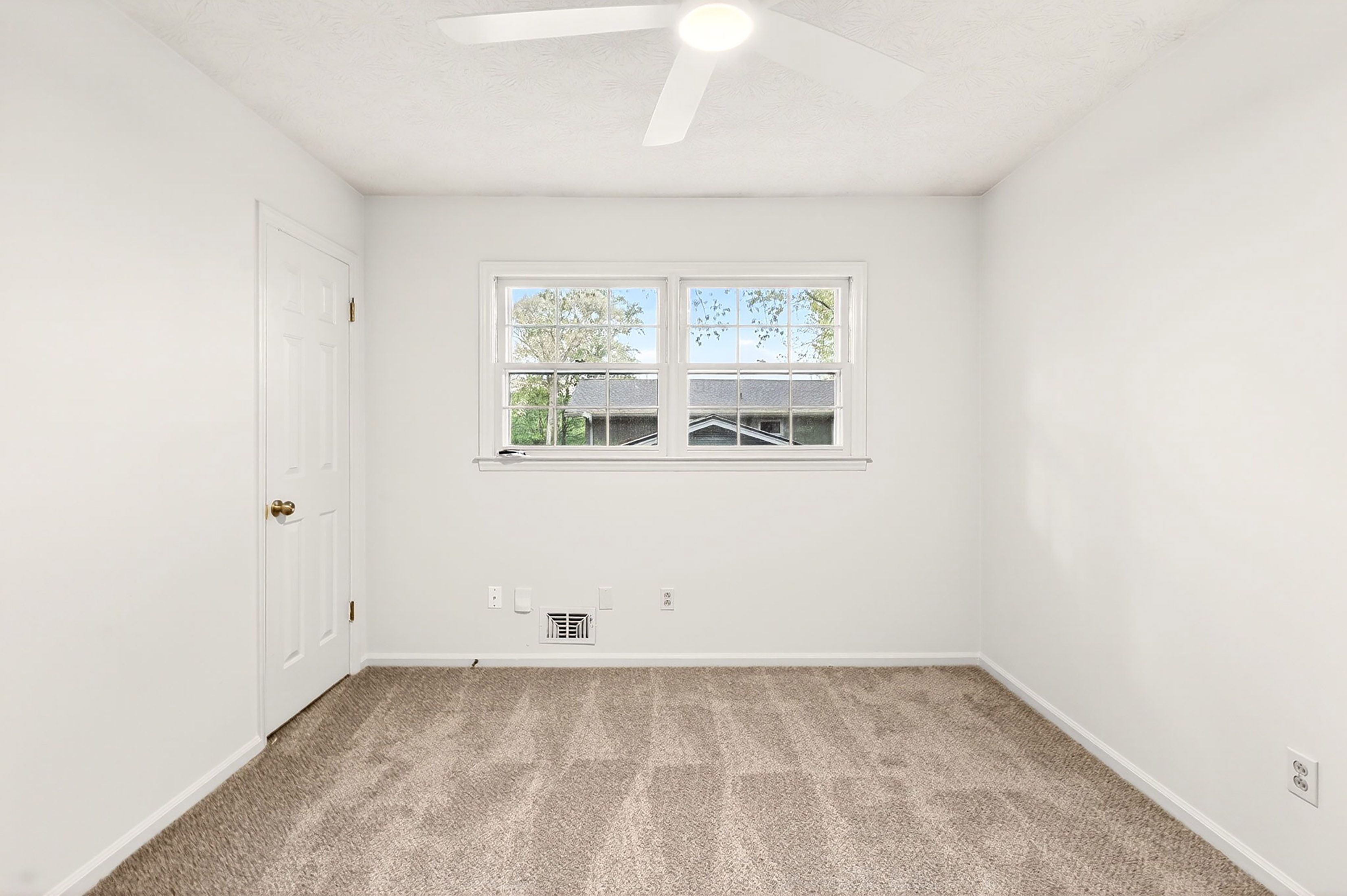  Thoughtfully Expanded and Updated Dunwoody Home on Wooded 0.82+/- Acre Lot - 物件實景