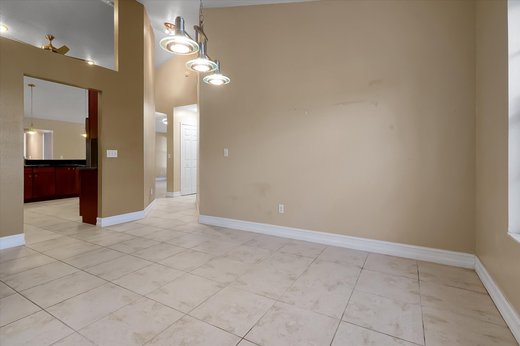 Orlando, Florida, 32833, United States, 4 Bedrooms Bedrooms, ,2 BathroomsBathrooms,Residential,For Sale,1995372