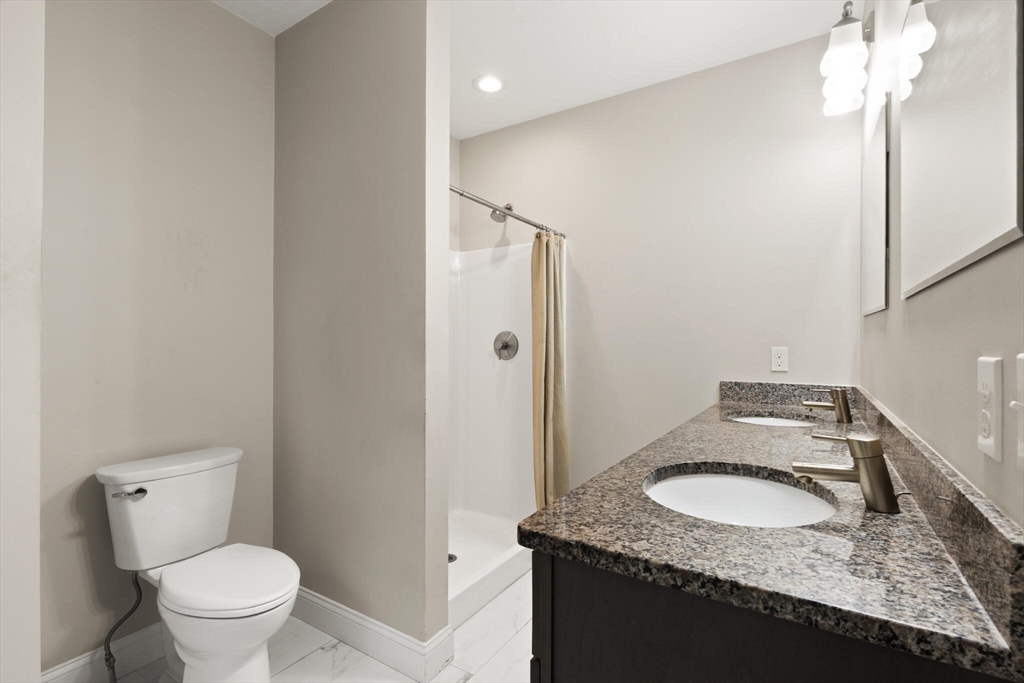 Holbrook, Massachusetts, 02343, United States, 2 Bedrooms Bedrooms, ,2 BathroomsBathrooms,Residential,For Sale,1957151