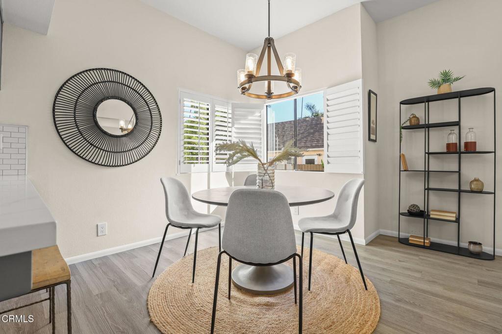 Pasadena, California, 91101, United States, 2 Bedrooms Bedrooms, ,2 BathroomsBathrooms,Residential,For Sale,1989436