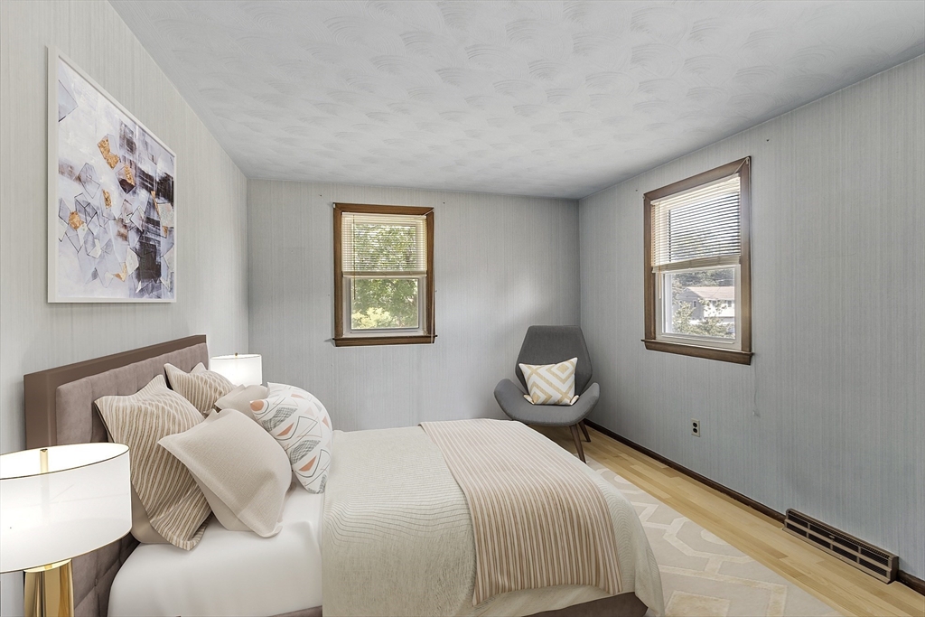 Peabody, Massachusetts, 01960, United States, 4 Bedrooms Bedrooms, ,2 BathroomsBathrooms,Residential,For Sale,1939511