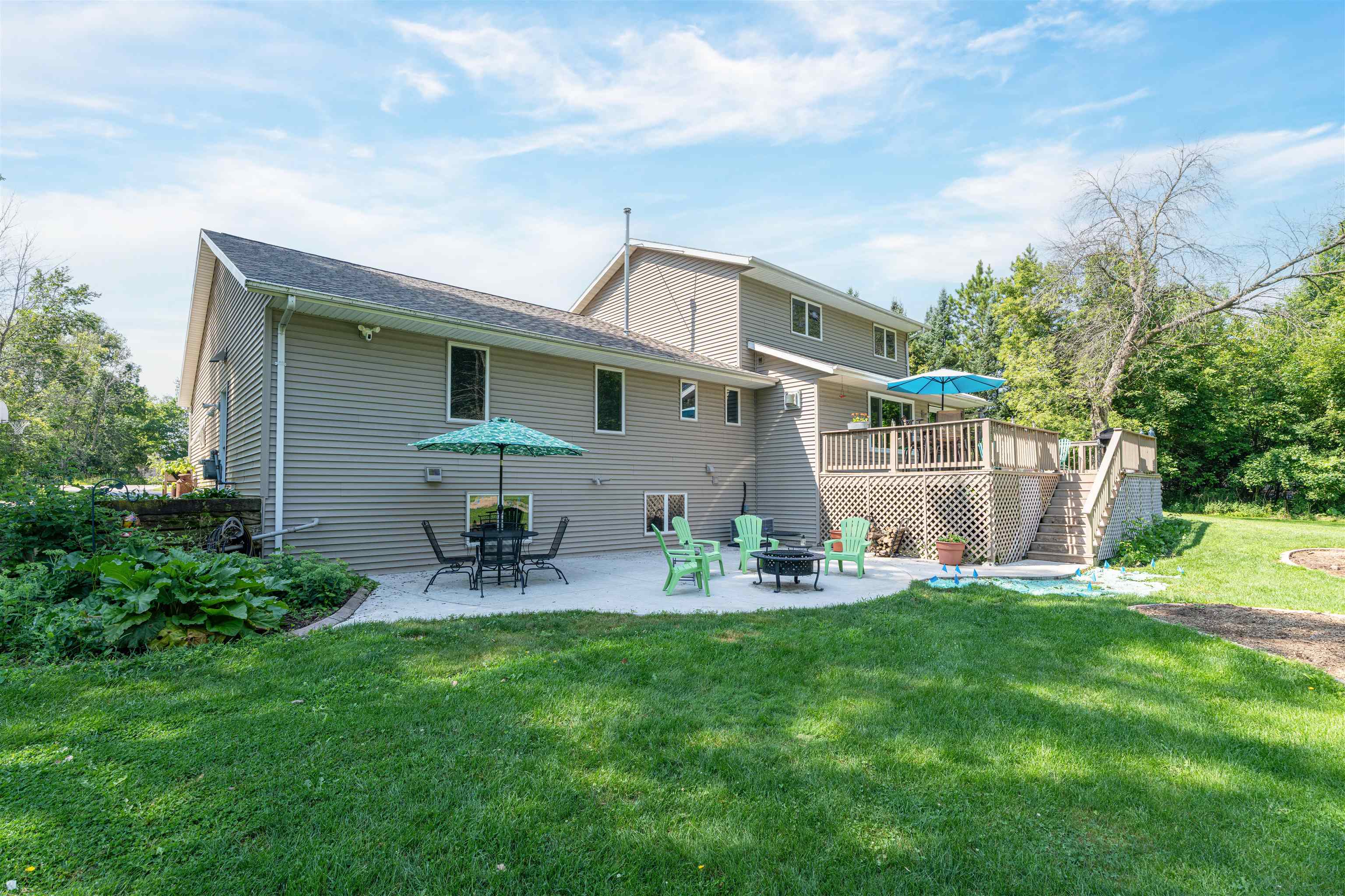 HORTONVILLE, Wisconsin, 54944, United States, 4 Bedrooms Bedrooms, ,4 BathroomsBathrooms,Residential,For Sale,1911438