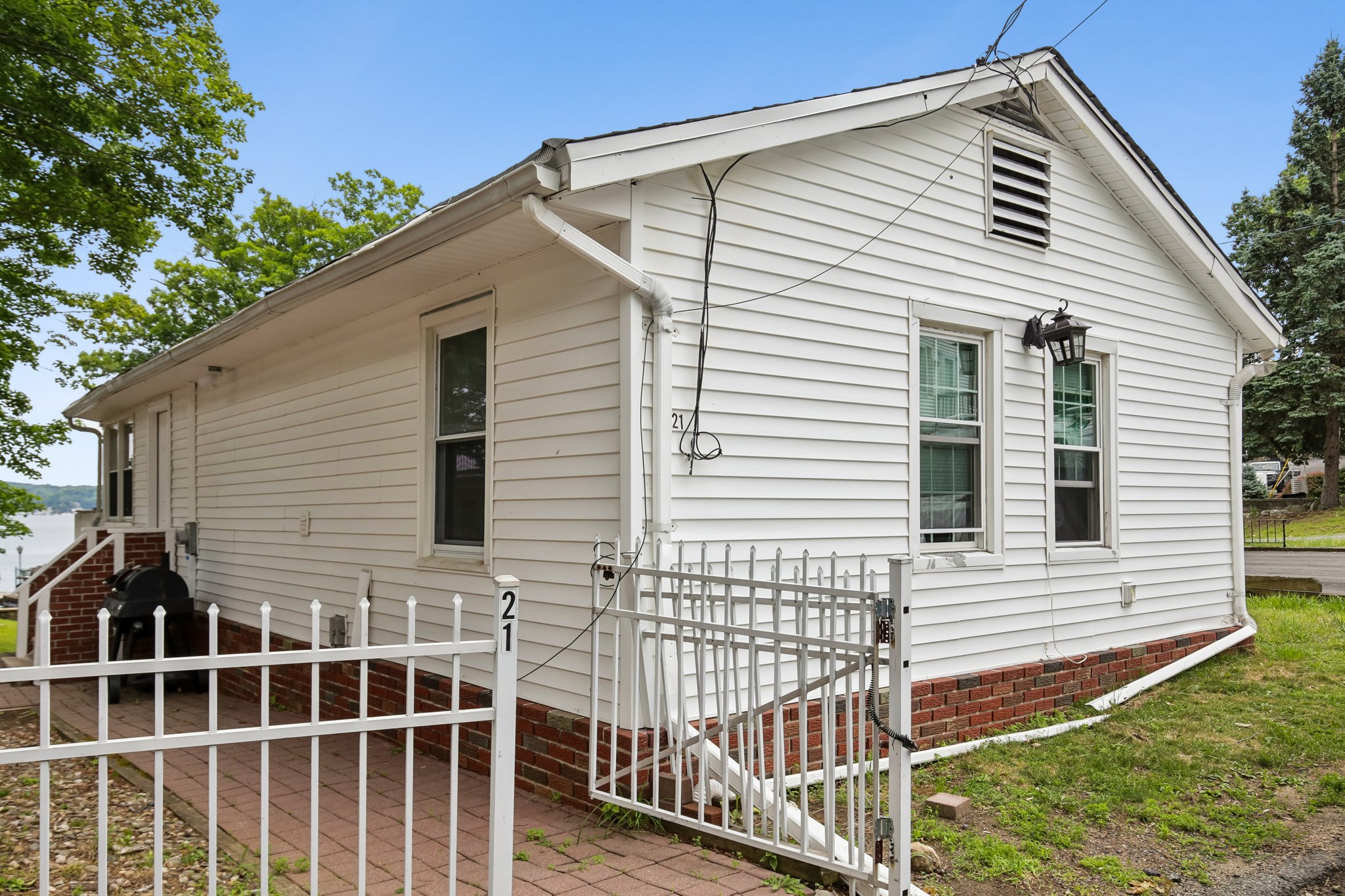  19 & 21 Lakeland Drive, Hopatcong, NJ 07843 - 物件實景