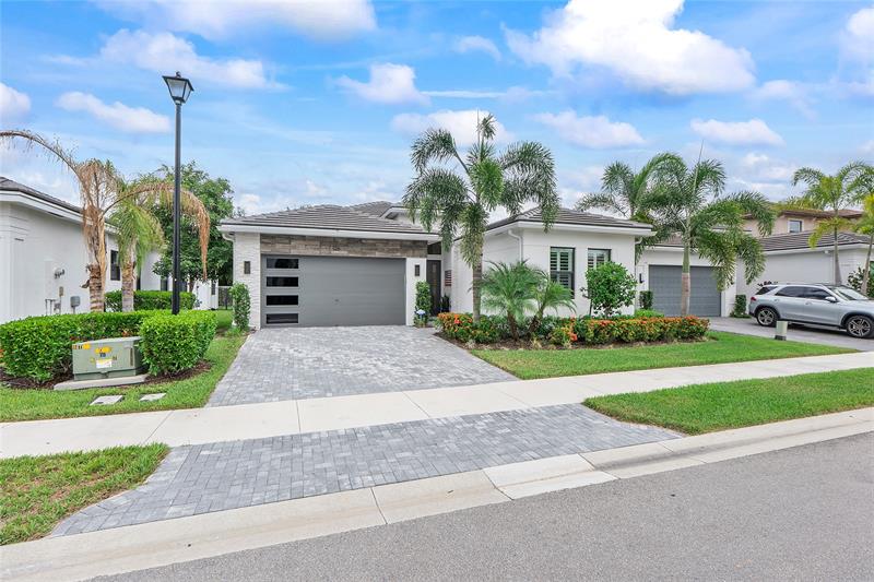 Lake Worth, Florida, 33463, United States, 3 Bedrooms Bedrooms, ,2 BathroomsBathrooms,Residential,For Sale,1925121
