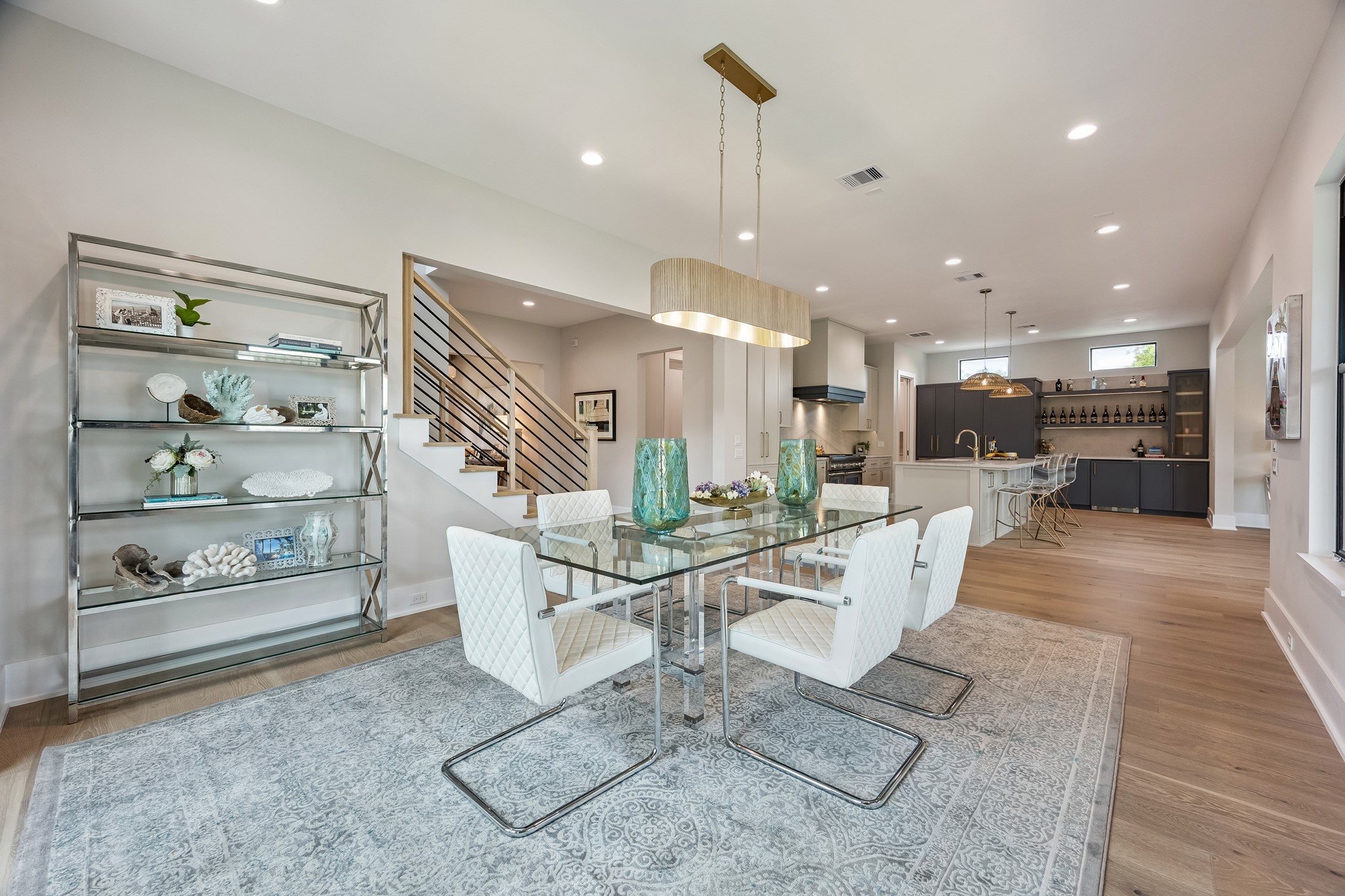  2214 Chantilly Lane - 物件實景