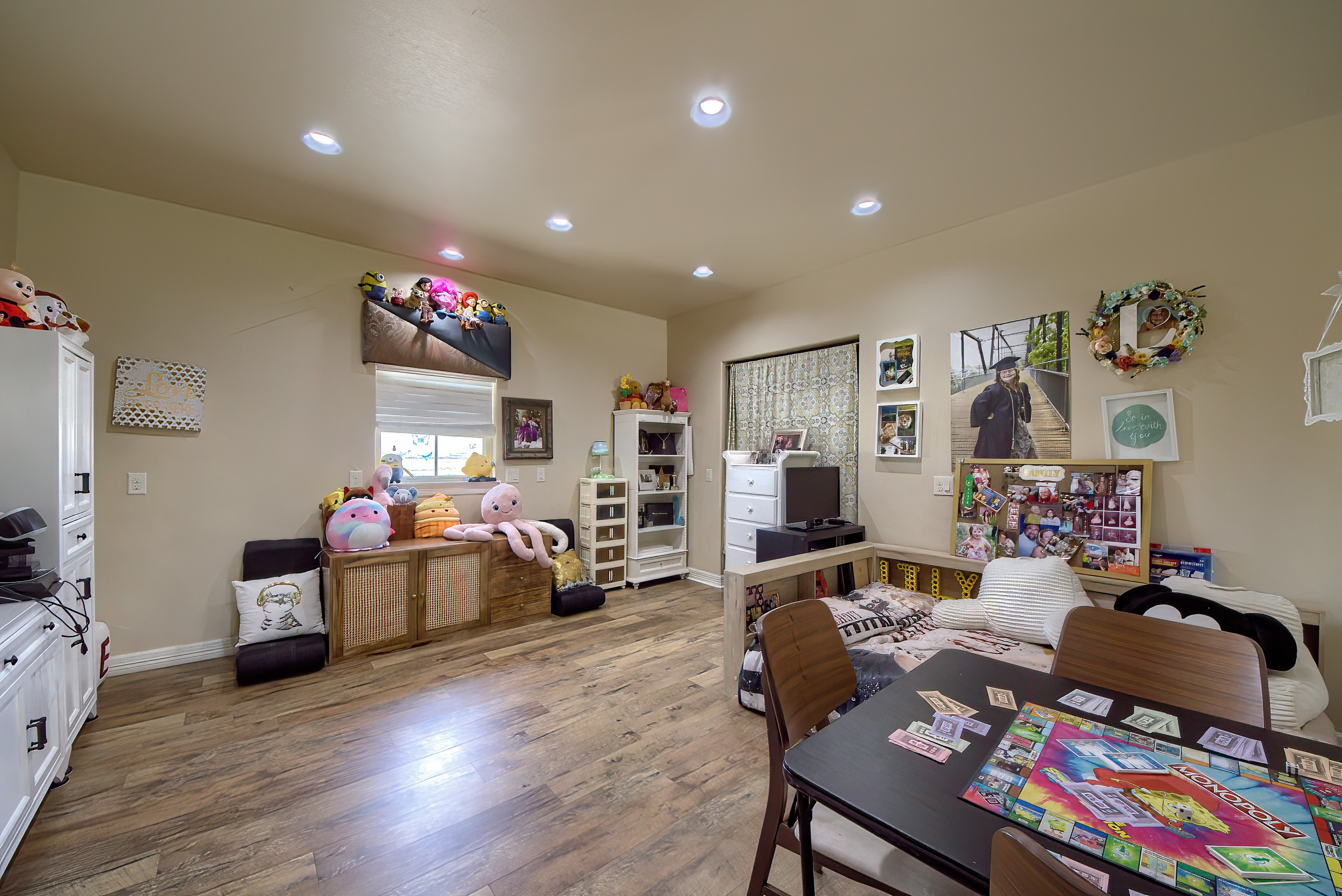 Seguin, Texas, 78155, United States, 7 Bedrooms Bedrooms, ,7 BathroomsBathrooms,Residential,For Sale,1994199