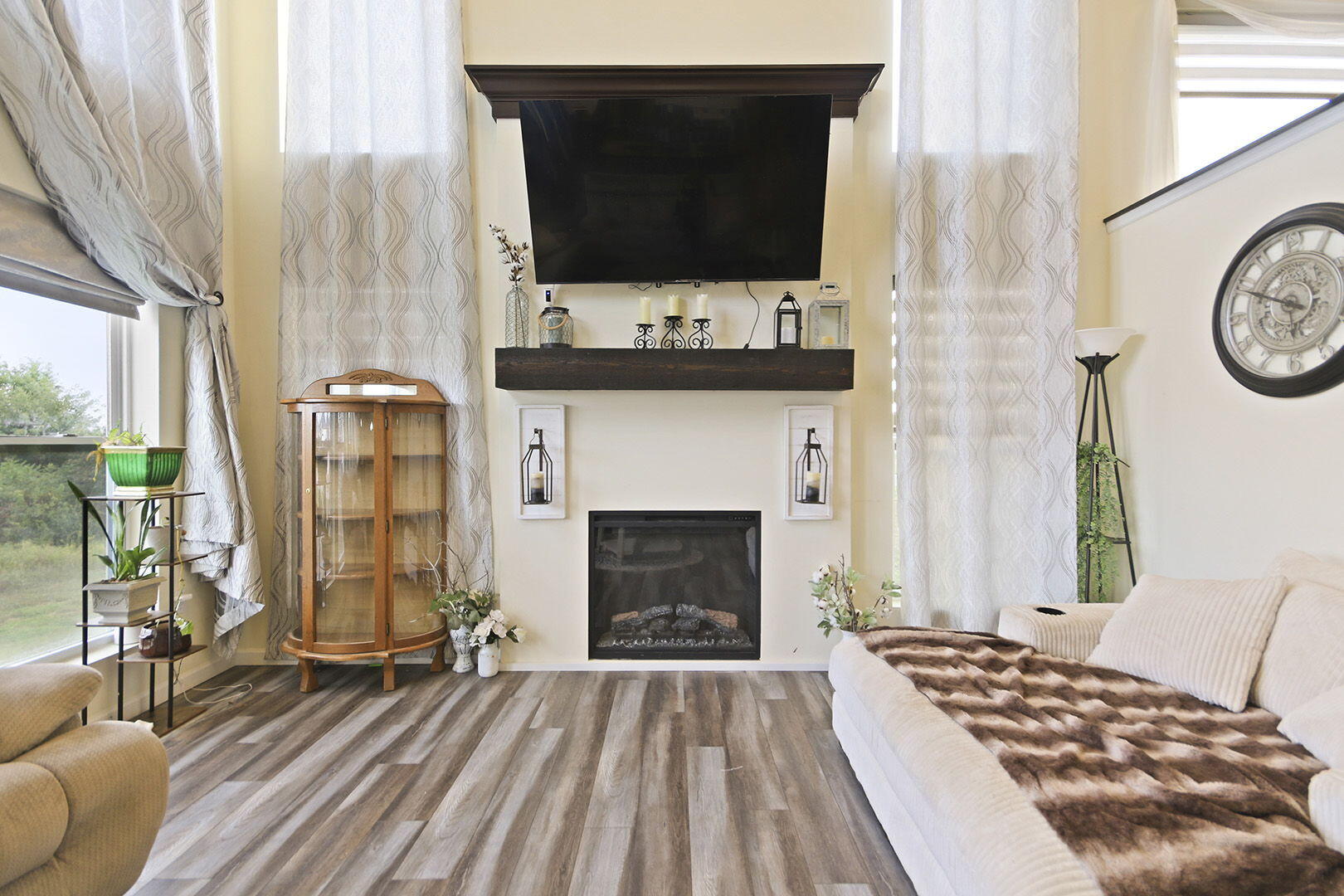 ASHLAND, Missouri, 65010, United States, 4 Bedrooms Bedrooms, ,3 BathroomsBathrooms,Residential,For Sale,1981891