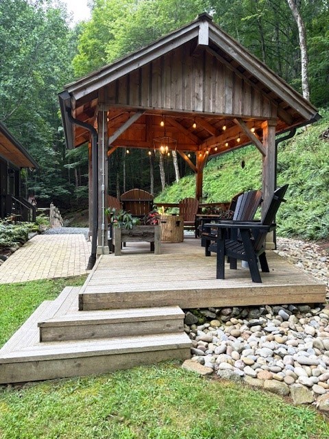 West Jefferson, North Carolina, 28694, United States, 2 Bedrooms Bedrooms, ,2 BathroomsBathrooms,Residential,For Sale,1986104