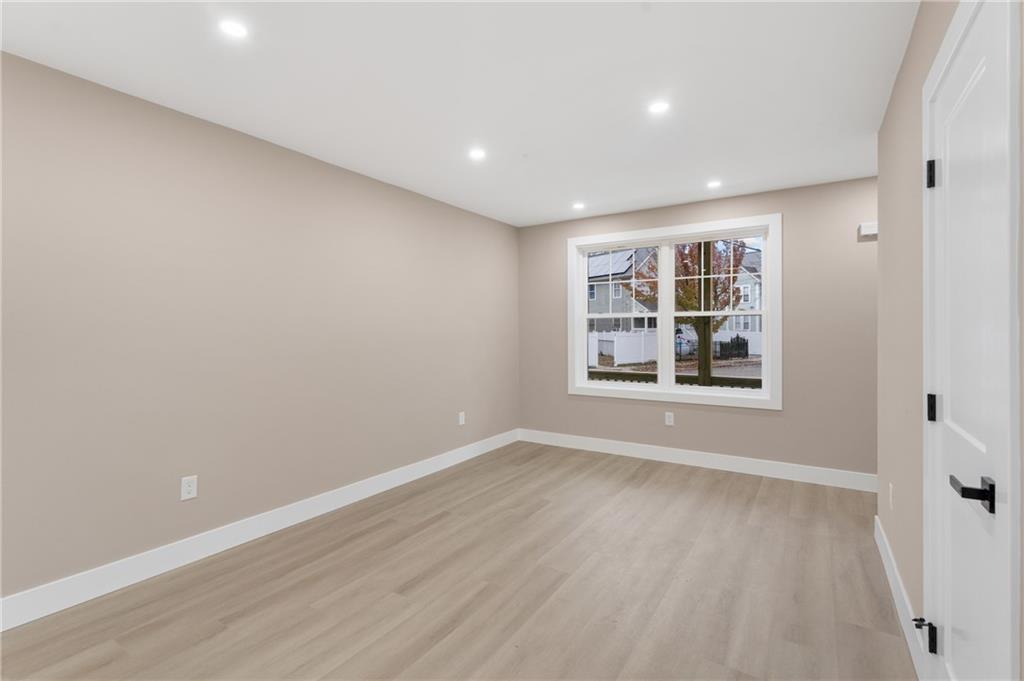 Providence, Rhode Island, 02907, United States, 6 Bedrooms Bedrooms, ,4 BathroomsBathrooms,Residential,For Sale,2005298