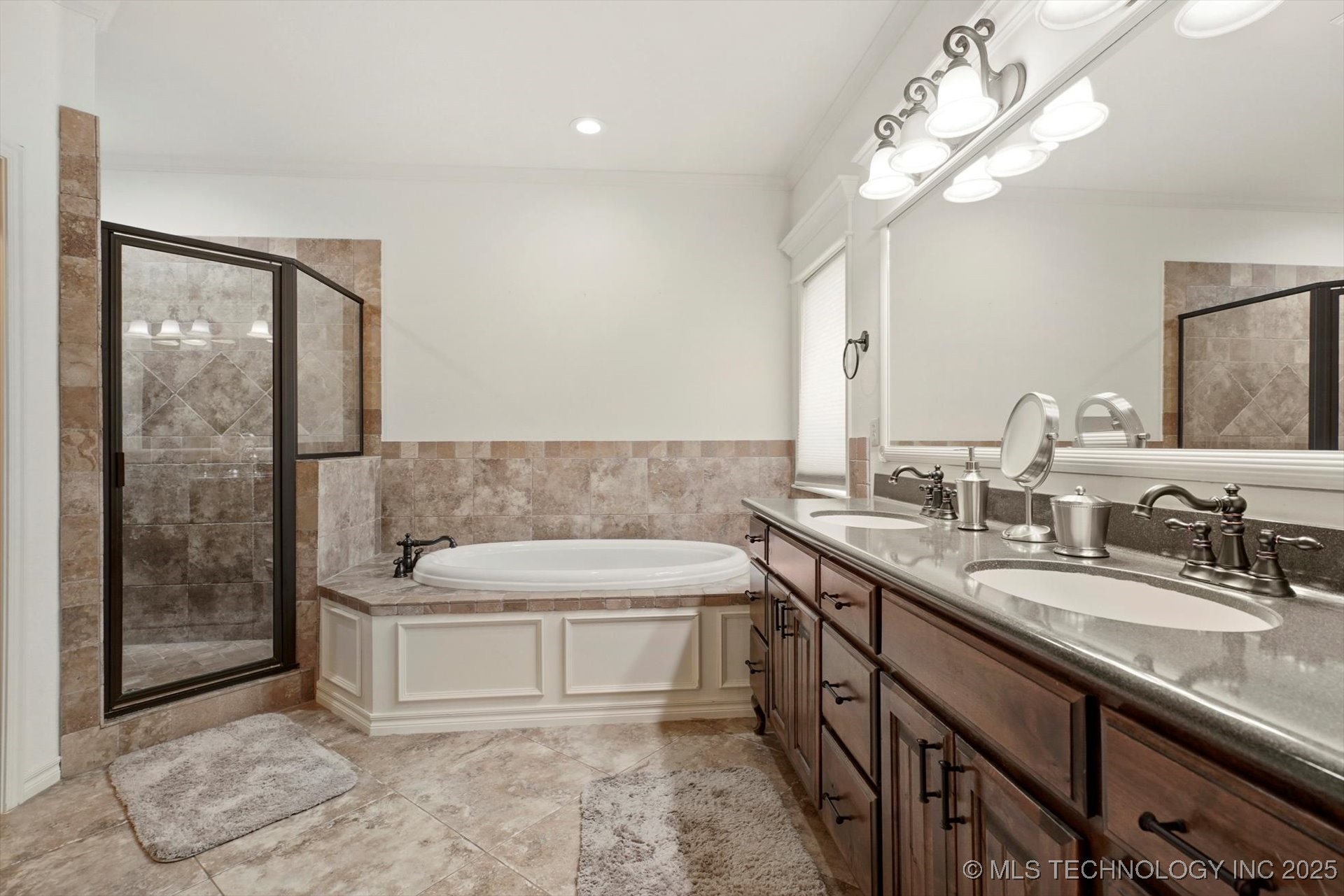 Bixby, Oklahoma, 74070, United States, 4 Bedrooms Bedrooms, ,5 BathroomsBathrooms,Residential,For Sale,1829148