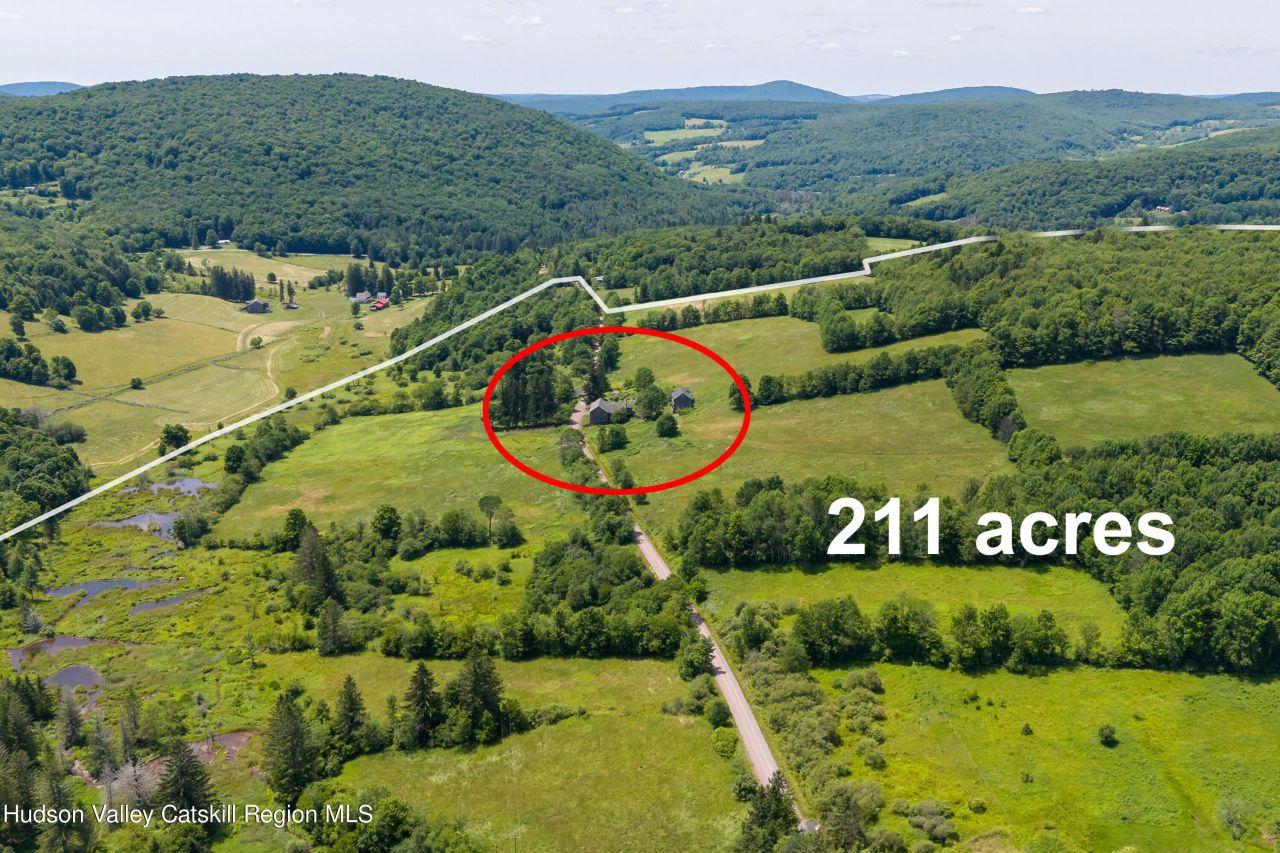 Bovina, New York, 13740, United States, 4 Bedrooms Bedrooms, ,2 BathroomsBathrooms,Residential,For Sale,1826483