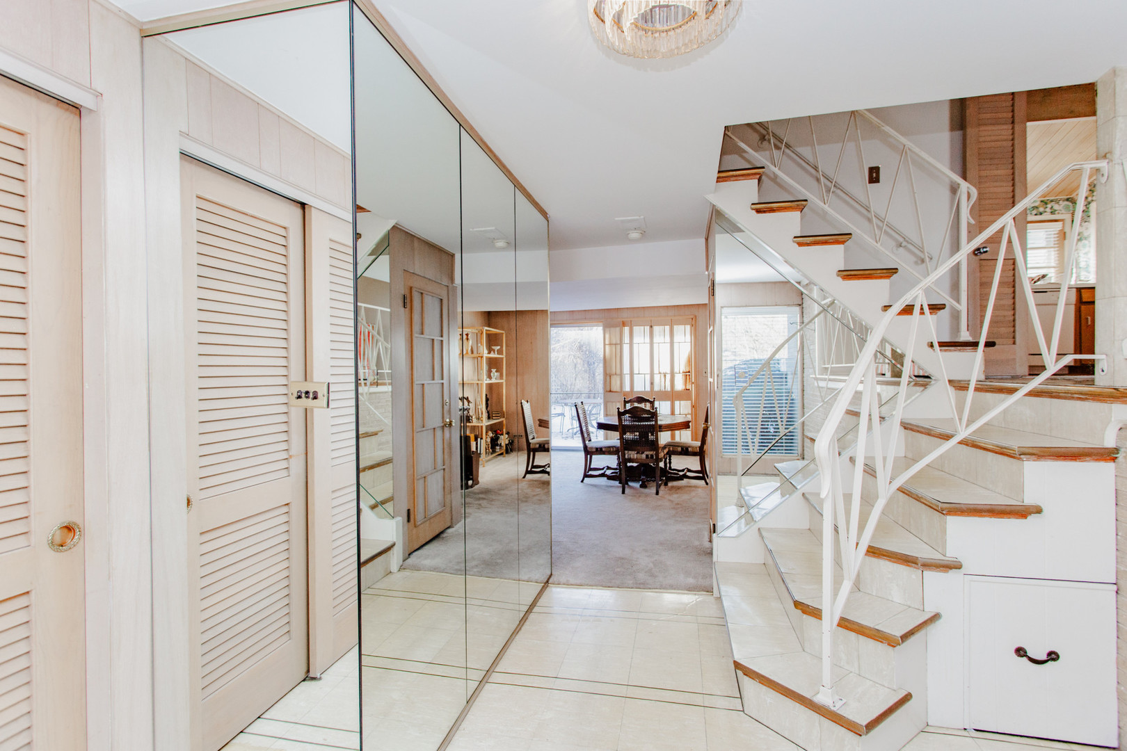 Wilmette, Illinois, 60091, United States, 3 Bedrooms Bedrooms, ,3 BathroomsBathrooms,Residential,For Sale,2013016