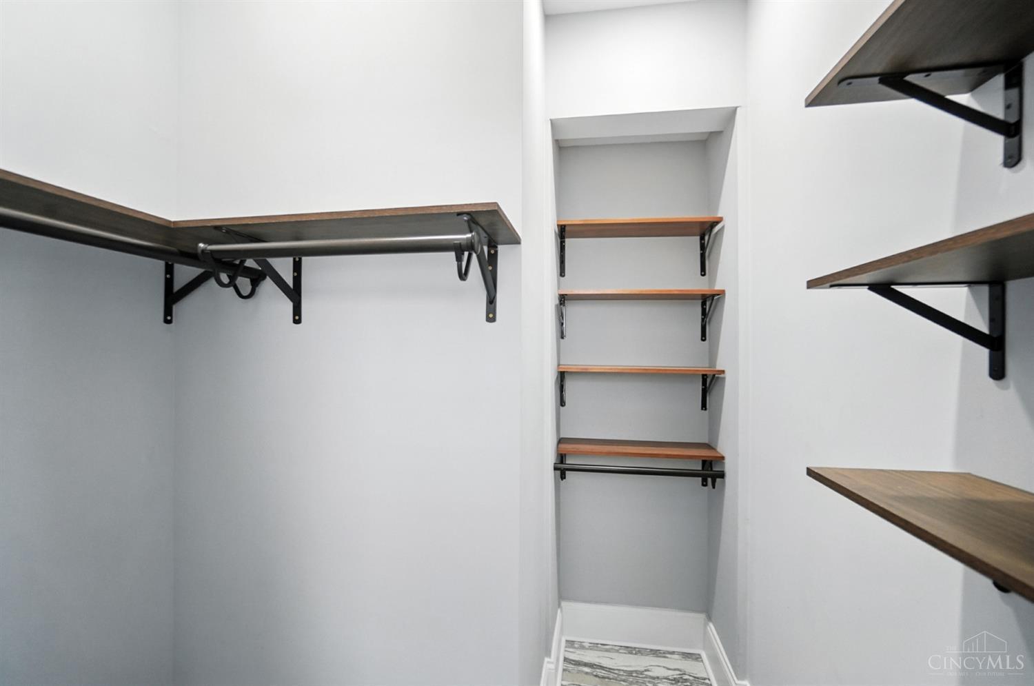 Cincinnati, Ohio, 45214, United States, 4 Bedrooms Bedrooms, ,3 BathroomsBathrooms,Residential,For Sale,1955713