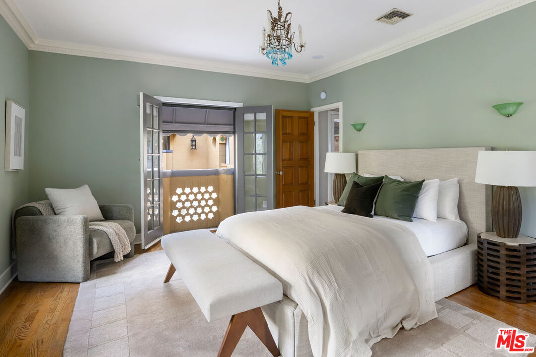 Los Angeles, California, 90065, United States, 5 Bedrooms Bedrooms, ,5 BathroomsBathrooms,Residential,For Sale,1987720