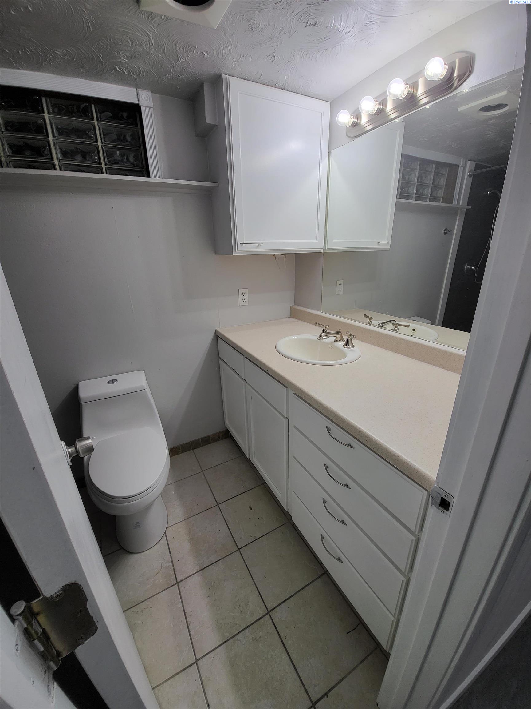 Richland, Washington, 99354, United States, 7 Bedrooms Bedrooms, ,Residential,For Sale,1732054