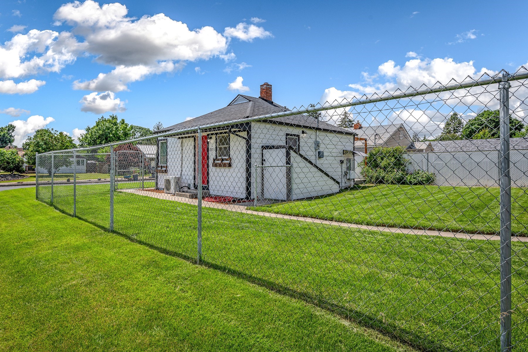  Adorable Cottage in North Spokane - 物件實景