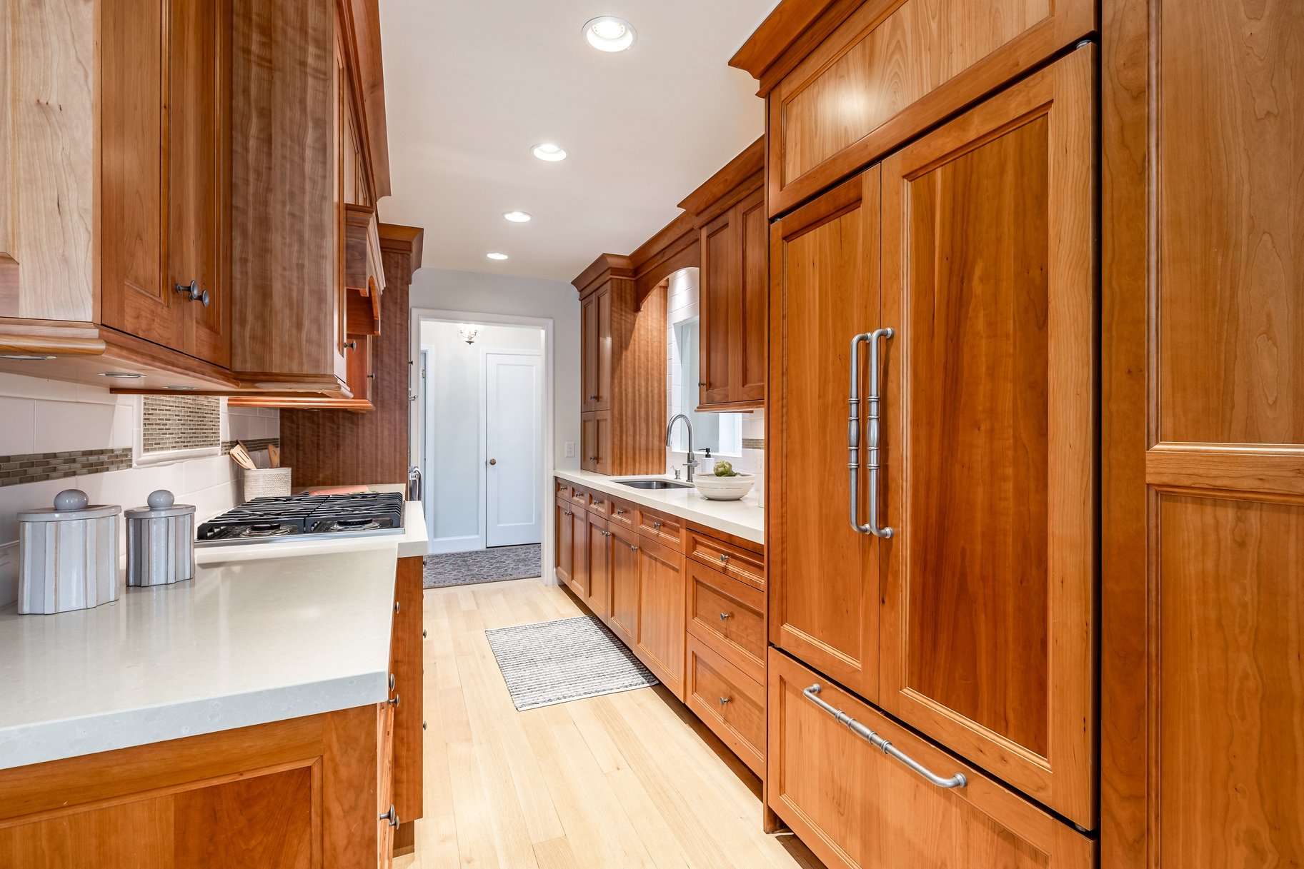  Exceptional Country Club Two-Story - 物件實景