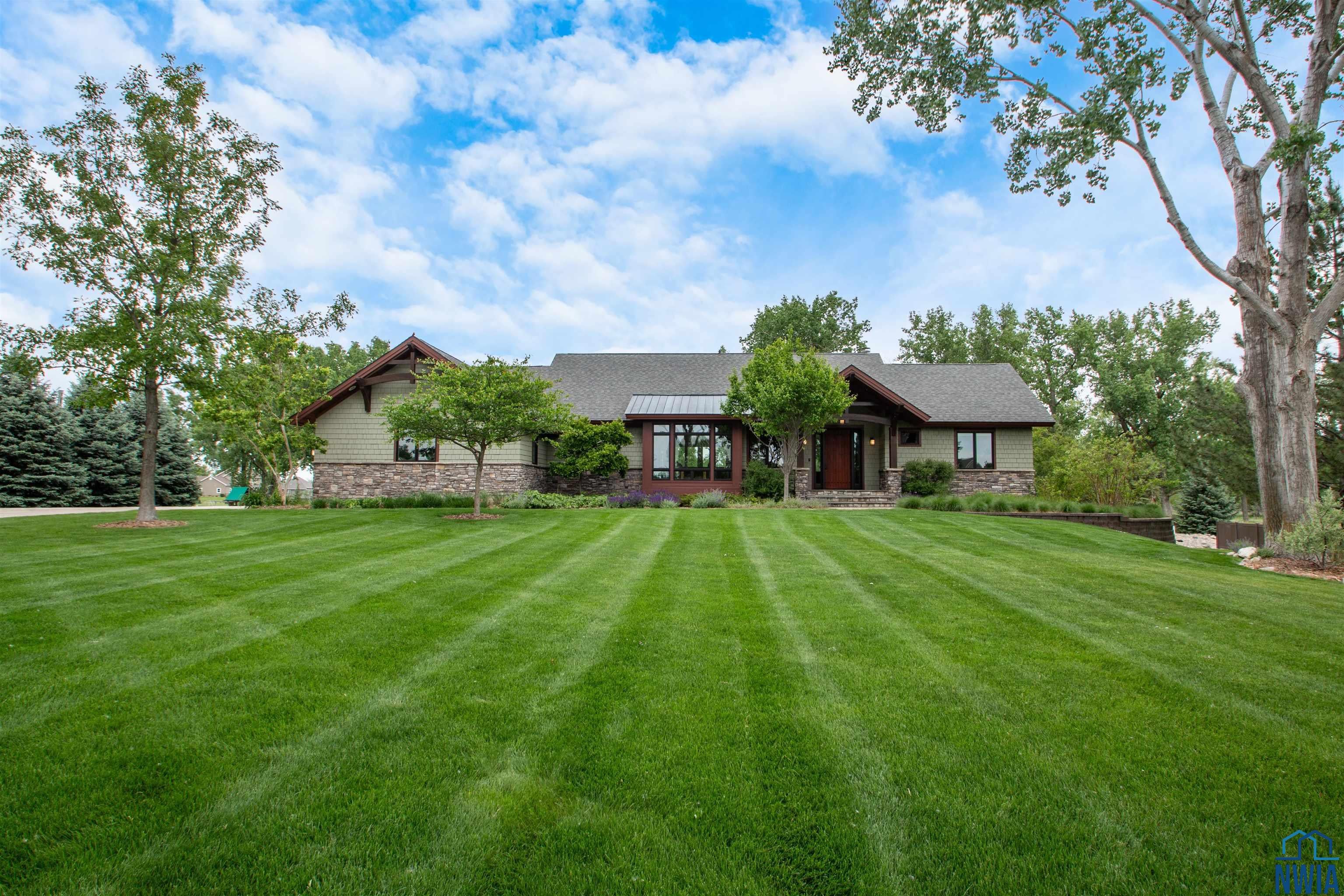 Jefferson, South Dakota, 57038, United States, 5 Bedrooms Bedrooms, ,3 BathroomsBathrooms,Residential,For Sale,1977840