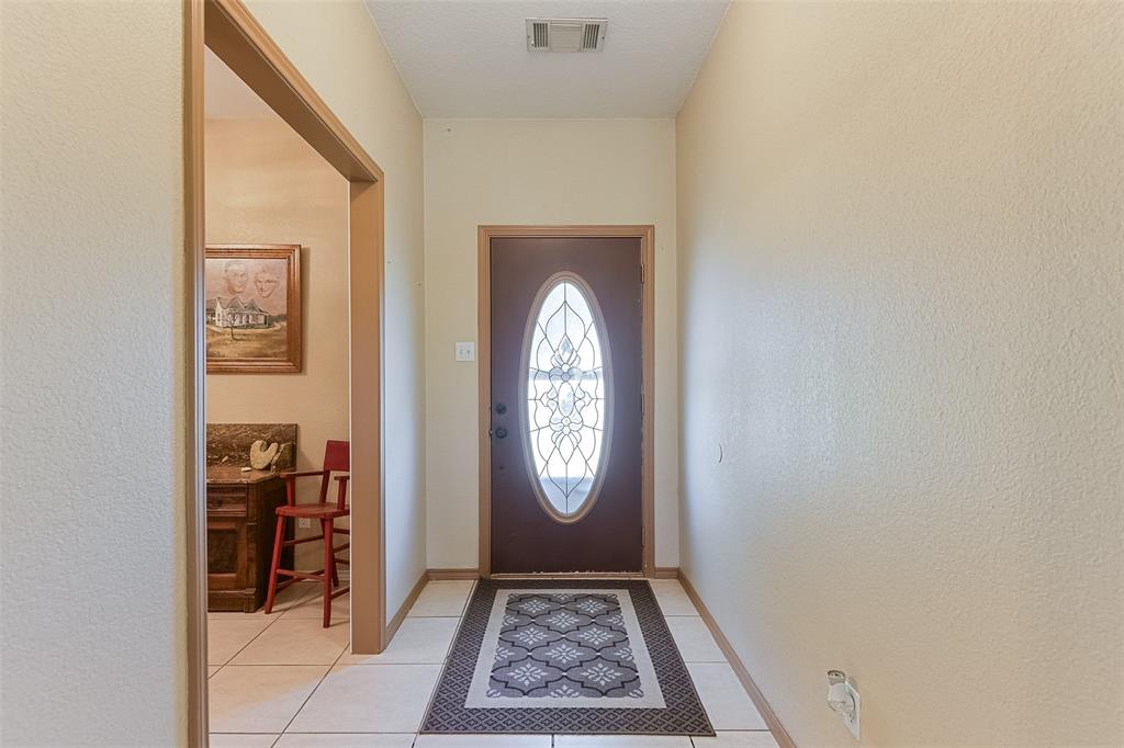 Waxahachie, Texas, 75167, United States, 4 Bedrooms Bedrooms, ,2 BathroomsBathrooms,Residential,For Sale,1835514