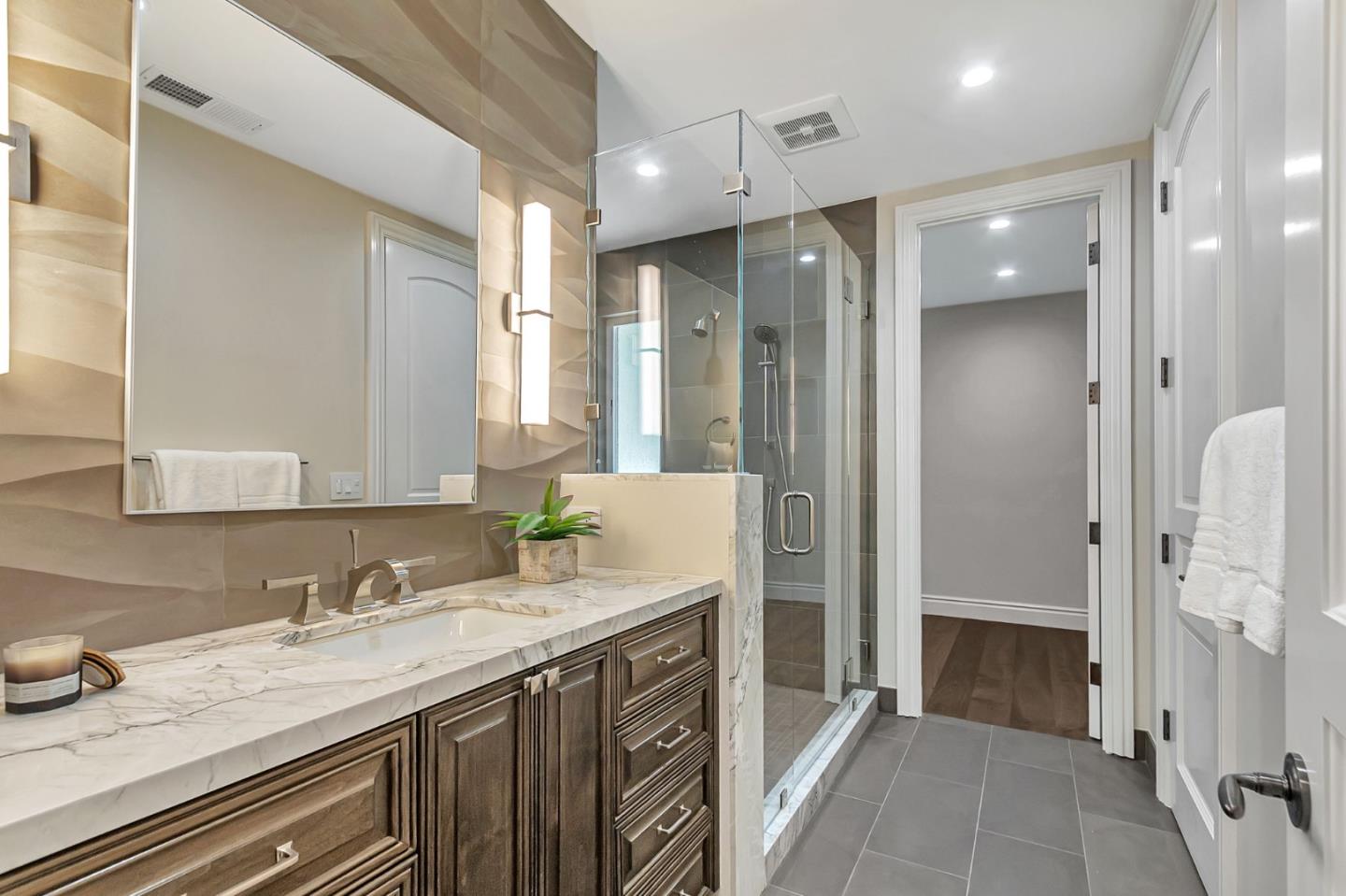Los Gatos, California, 95032, United States, 8 Bedrooms Bedrooms, ,11 BathroomsBathrooms,Residential,For Sale,1855941