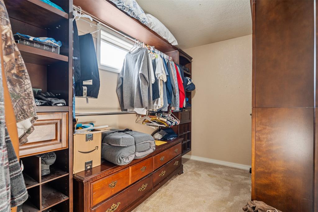 Hamilton, Montana, 59840, United States, 3 Bedrooms Bedrooms, ,2 BathroomsBathrooms,Residential,For Sale,1990446