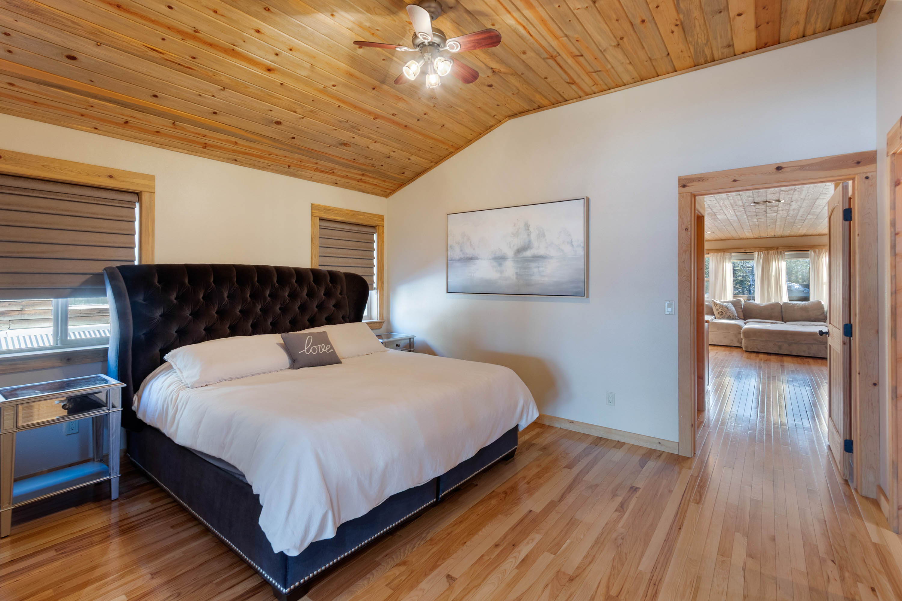 Sagle, Idaho, 83860, United States, 4 Bedrooms Bedrooms, ,2 BathroomsBathrooms,Residential,For Sale,2013773