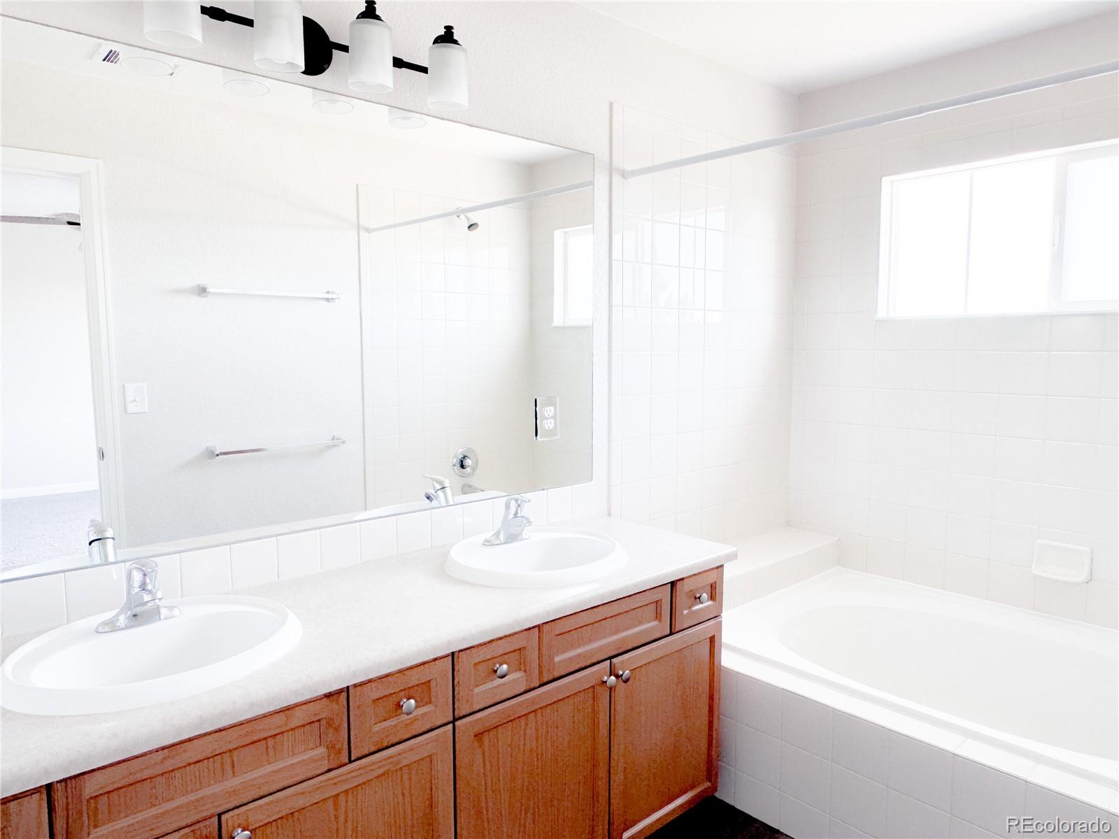 Castle Rock, Colorado, 80109, United States, 3 Bedrooms Bedrooms, ,3 BathroomsBathrooms,Residential,For Sale,1975848