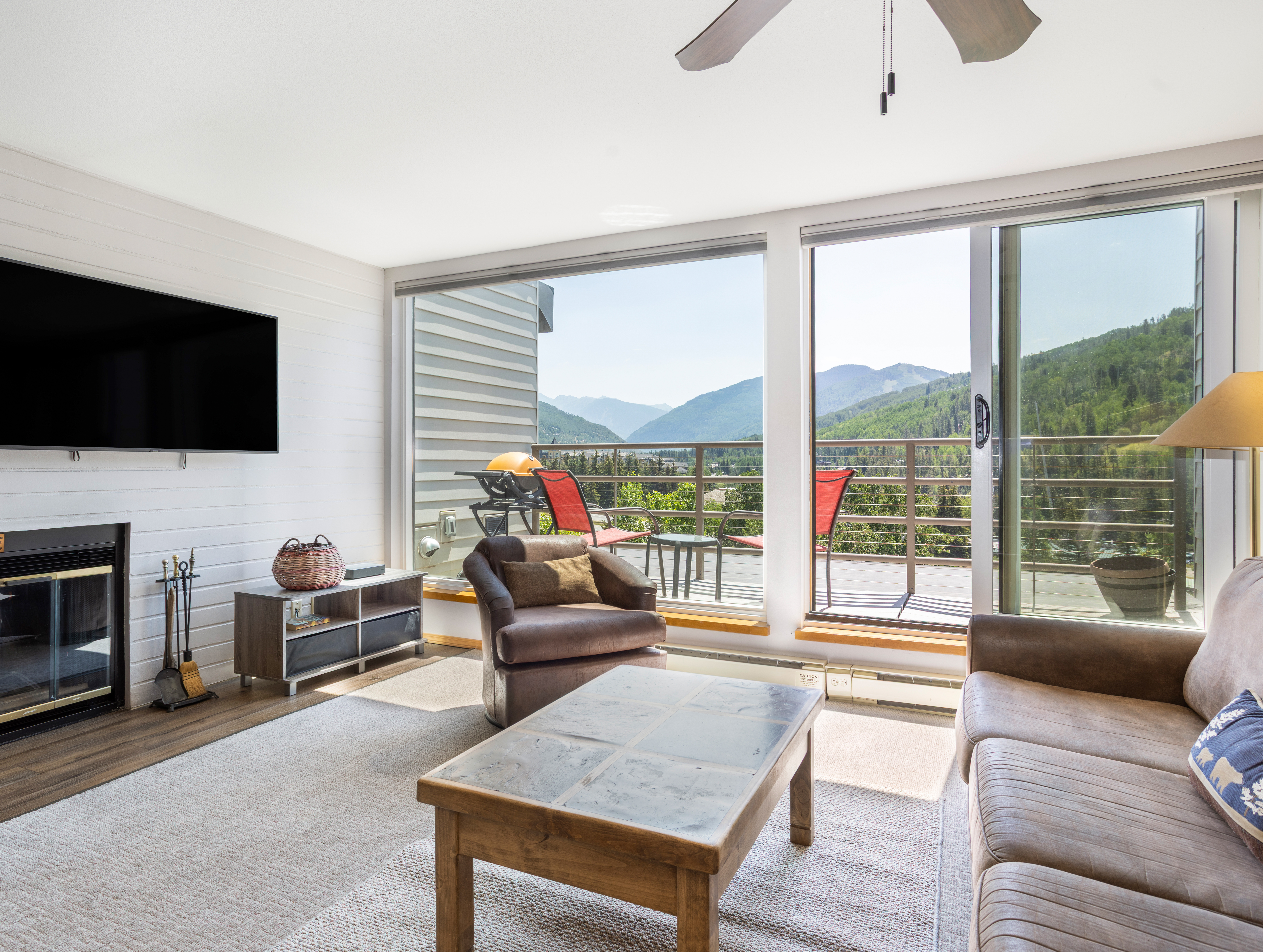  South-Facing Views of Vail Mountain and The Gore Range - 物件實景
