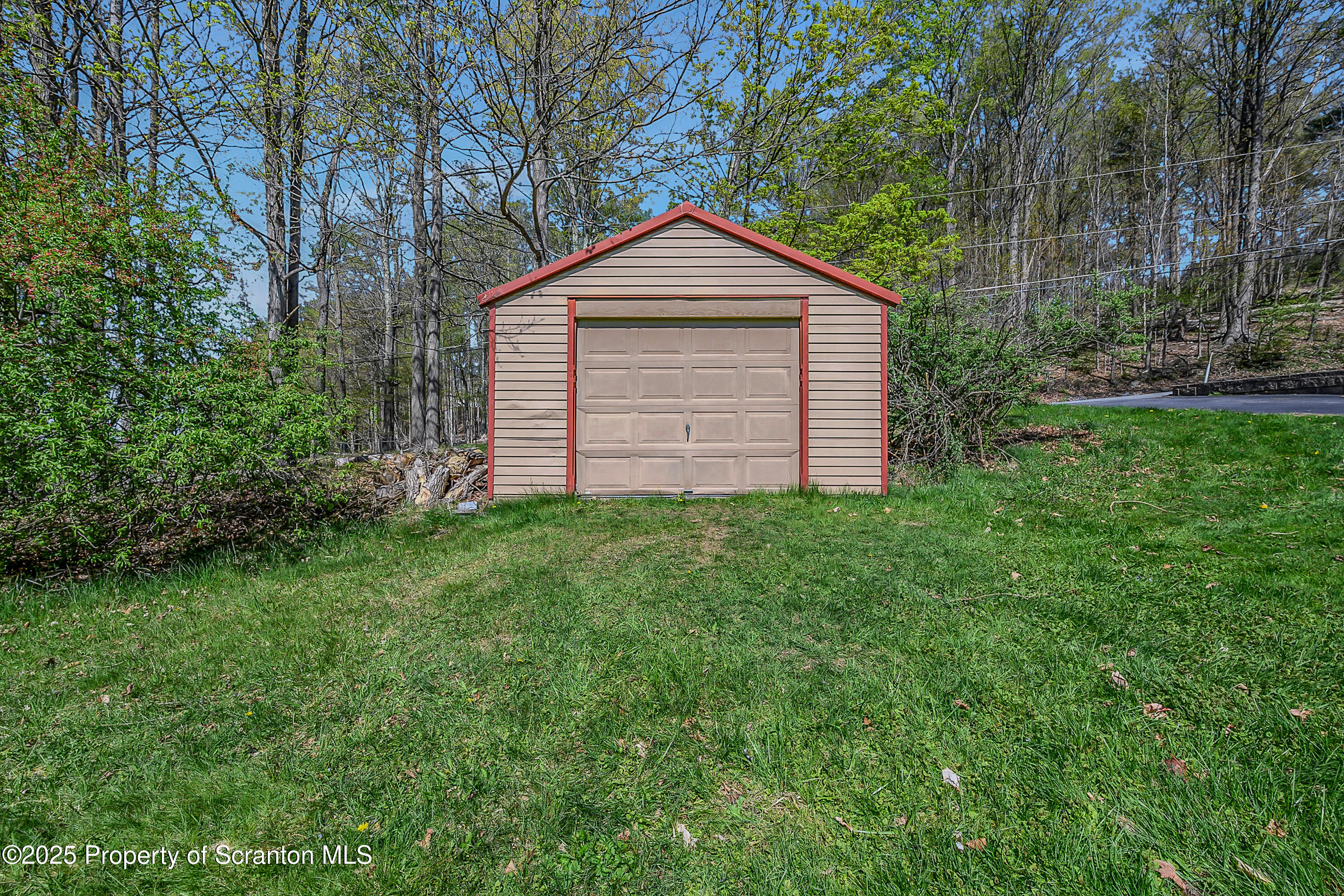 Clarks Summit, Pennsylvania, 18411, United States, 5 Bedrooms Bedrooms, ,4 BathroomsBathrooms,Residential,For Sale,1971485