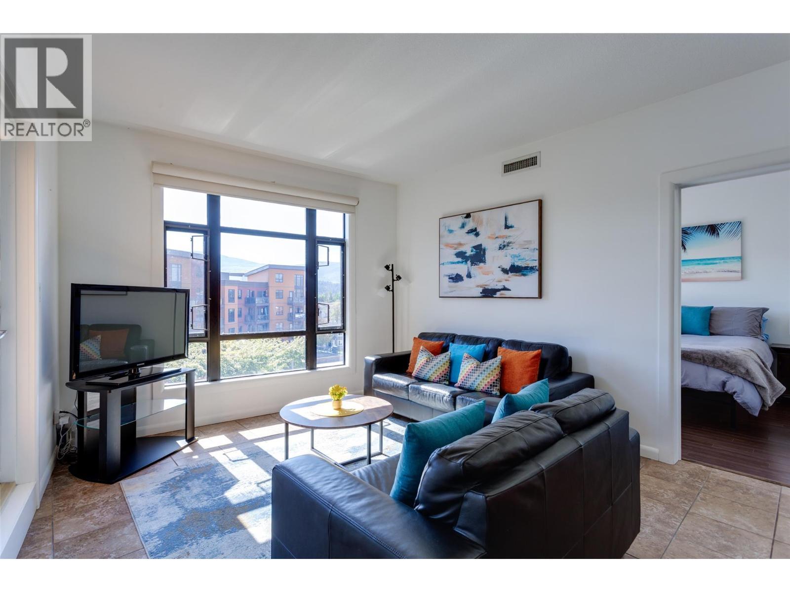 KELOWNA, British Columbia, V1W 3G7, CA, 2 Bedrooms Bedrooms, ,2 BathroomsBathrooms,Residential,For Sale,1960656