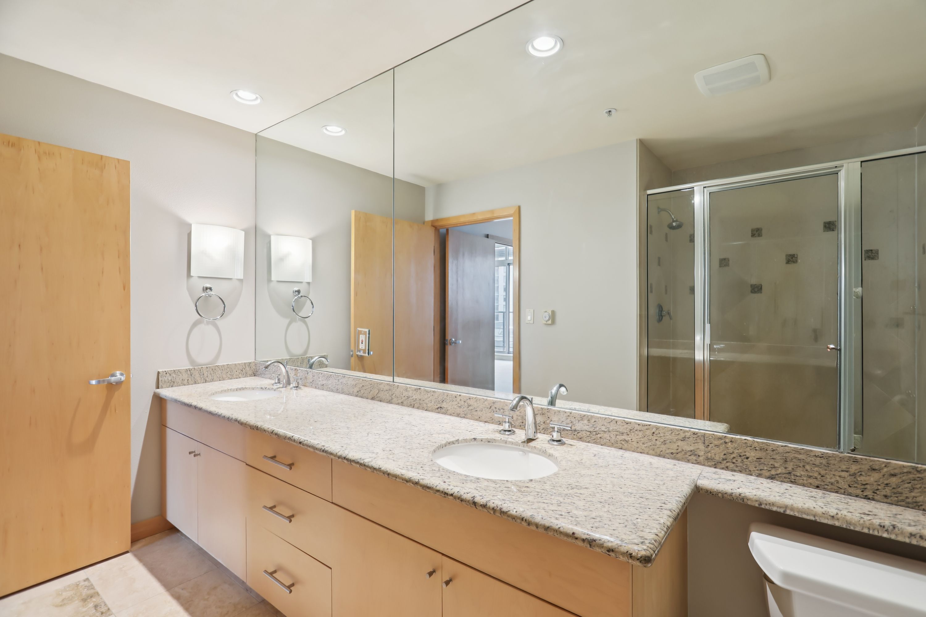  1100 106th Ave NE Unit #902, Bellevue, WA 98004 - 物件實景