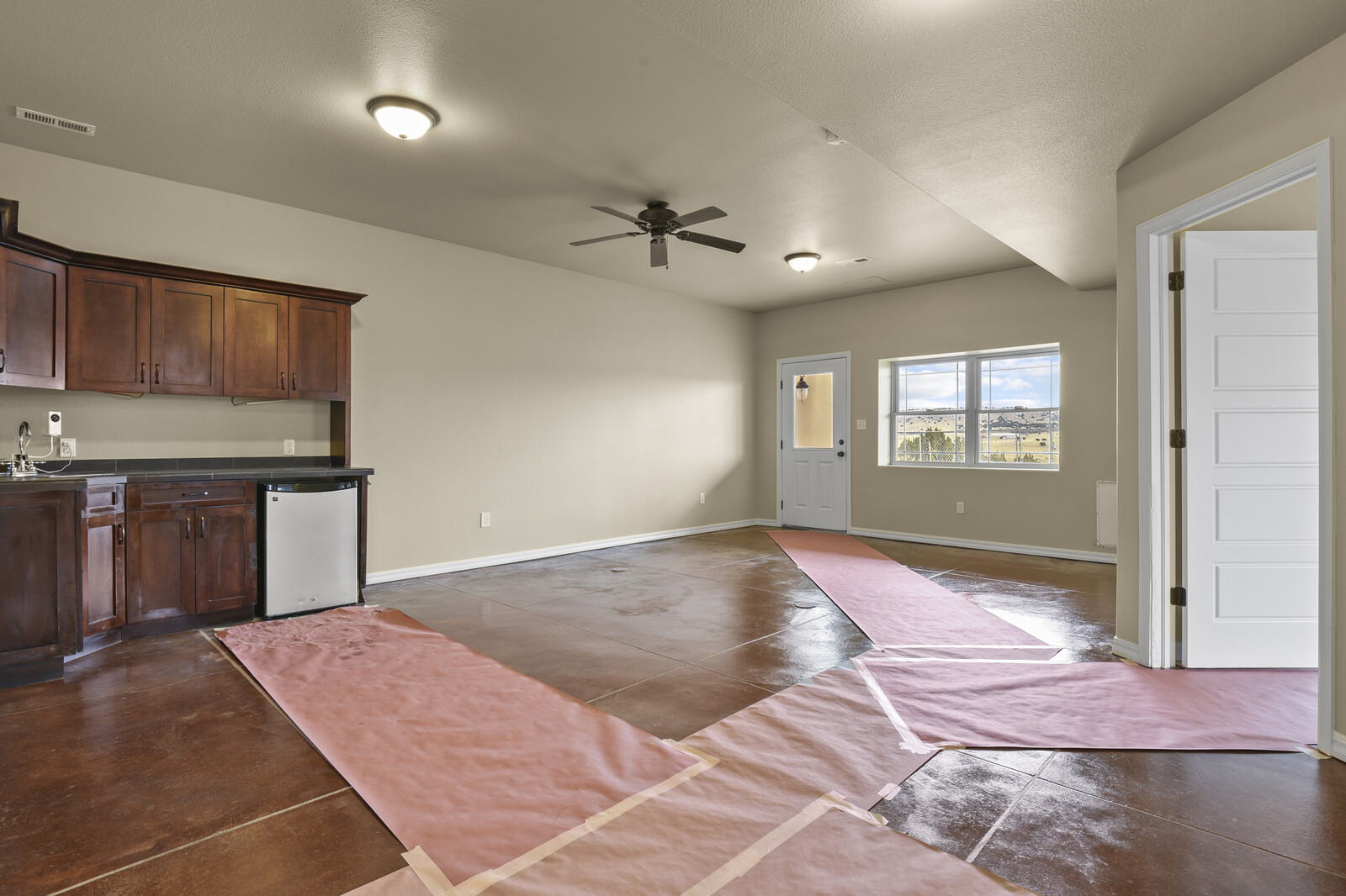 Pueblo, Colorado, 81004, United States, 2 Bedrooms Bedrooms, ,Residential,For Sale,1915514