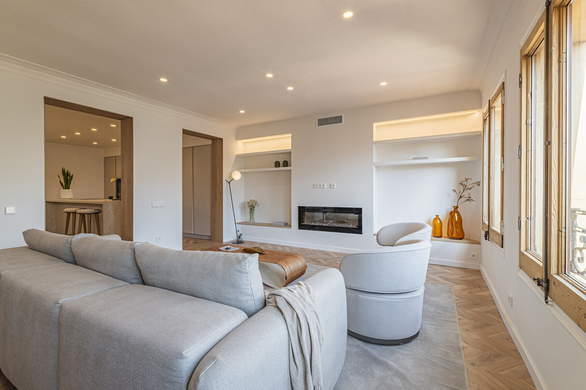  Exclusive brand new property in Girona pedestrian street in Quadrat d