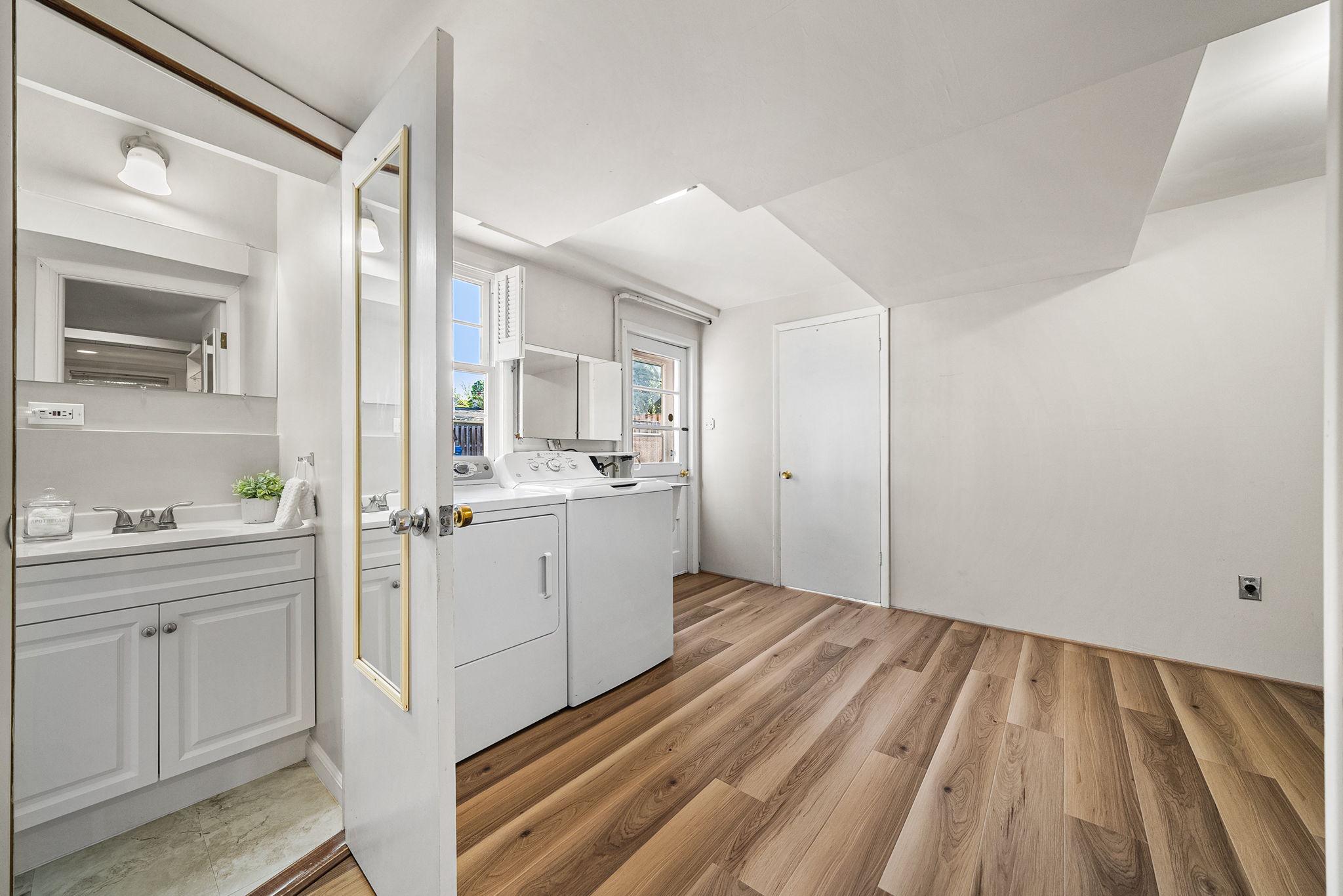  914 Waynewood Boulevard, Alexandria, VA, 22308 - 物件實景