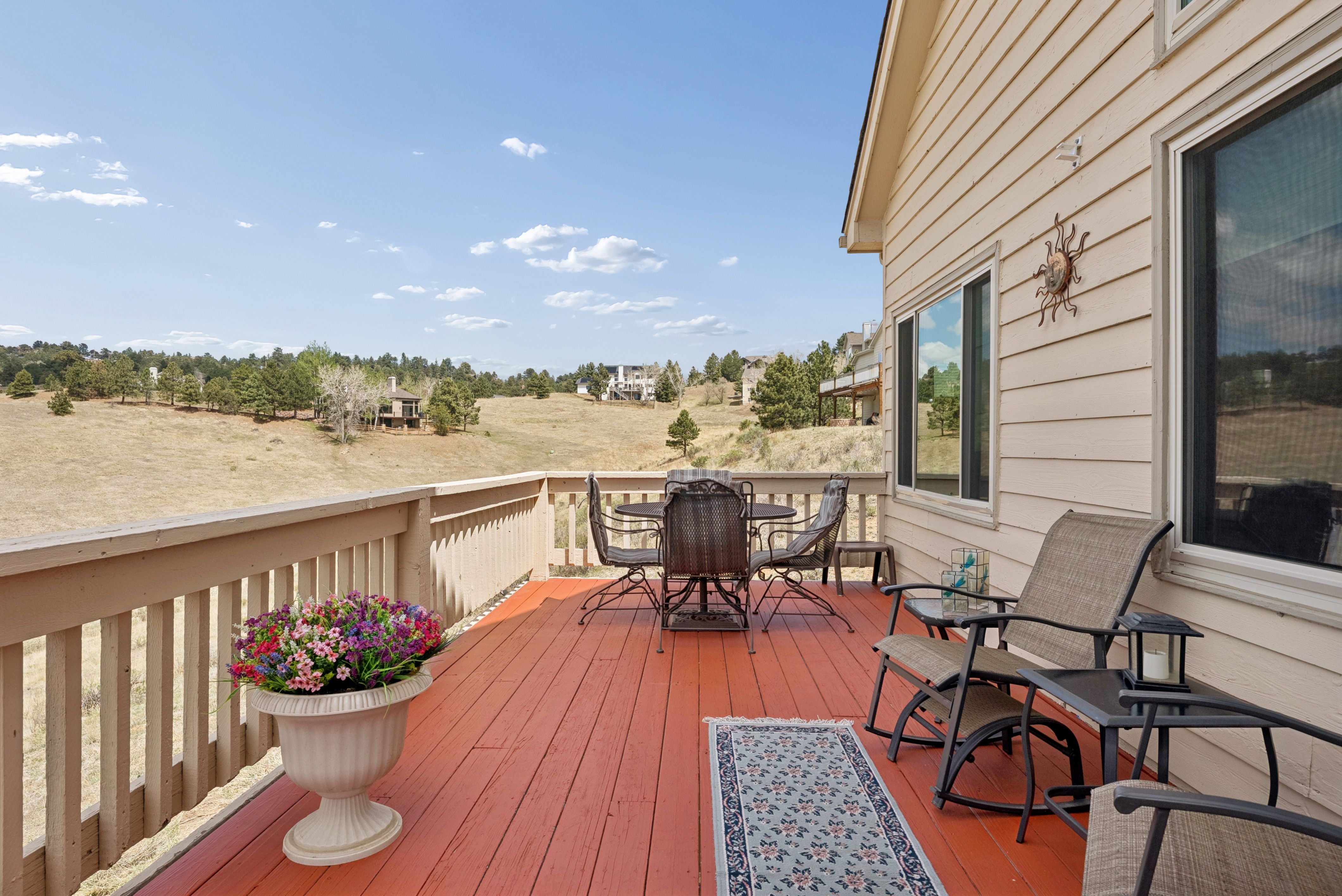  Custom Built Home on a Rolling 1.5 Acre Lot in Highly Desired Paradise Hills - 物件實景